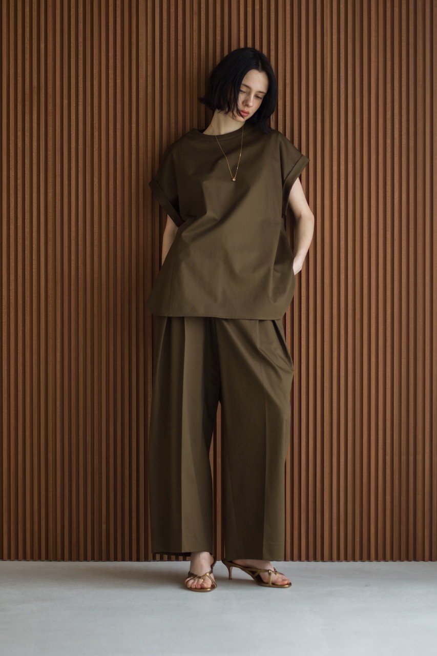 【エブール/ebure】の【店舗限定】ストレッチラチネ ワイドパンツ 人気、トレンドファッション・服の通販 founy(ファニー) 　ファッション　Fashion　レディースファッション　Fashion for Women　パンツ　Pants & Trousers　サンダル　Sandals, Summer Shoes　シューズ　Shoes, Footwear　ストレッチ　Stretch, Stretchy Fabric　スラックス　Slacks, Dress Pants　センター　Center, Center Line　フラット　Flat, Flat Shoes　フロント　Front, Front Design　ワイド　Wide, Wide Fit　other-6|ID: prp329100004541205 ipo3291000000032806758