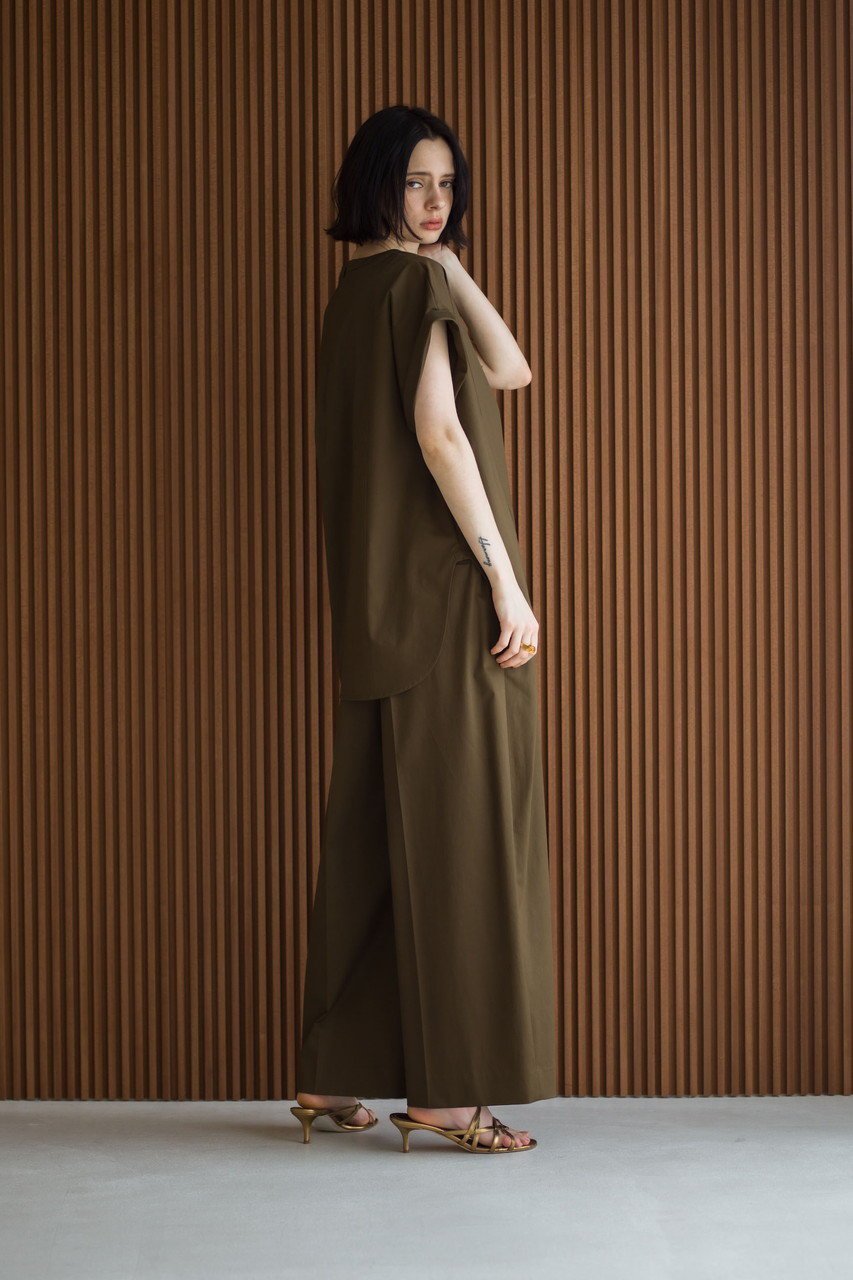 【エブール/ebure】の【店舗限定】ストレッチラチネ ワイドパンツ 人気、トレンドファッション・服の通販 founy(ファニー) 　ファッション　Fashion　レディースファッション　Fashion for Women　パンツ　Pants & Trousers　サンダル　Sandals, Summer Shoes　シューズ　Shoes, Footwear　ストレッチ　Stretch, Stretchy Fabric　スラックス　Slacks, Dress Pants　センター　Center, Center Line　フラット　Flat, Flat Shoes　フロント　Front, Front Design　ワイド　Wide, Wide Fit　other-7|ID: prp329100004541205 ipo3291000000035559414