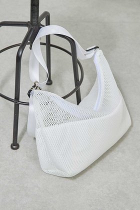 【ガリャルダガランテ/GALLARDAGALANTE】 【2.718】メッシュクロスボディバッグ人気、トレンドファッション・服の通販 founy(ファニー) ファッション Fashion レディースファッション Fashion for Women バッグ Bags スマート Smart, Elegant フォルム Silhouette, Form メッシュ Mesh, Net Fabric |ID:prp329100004541233
