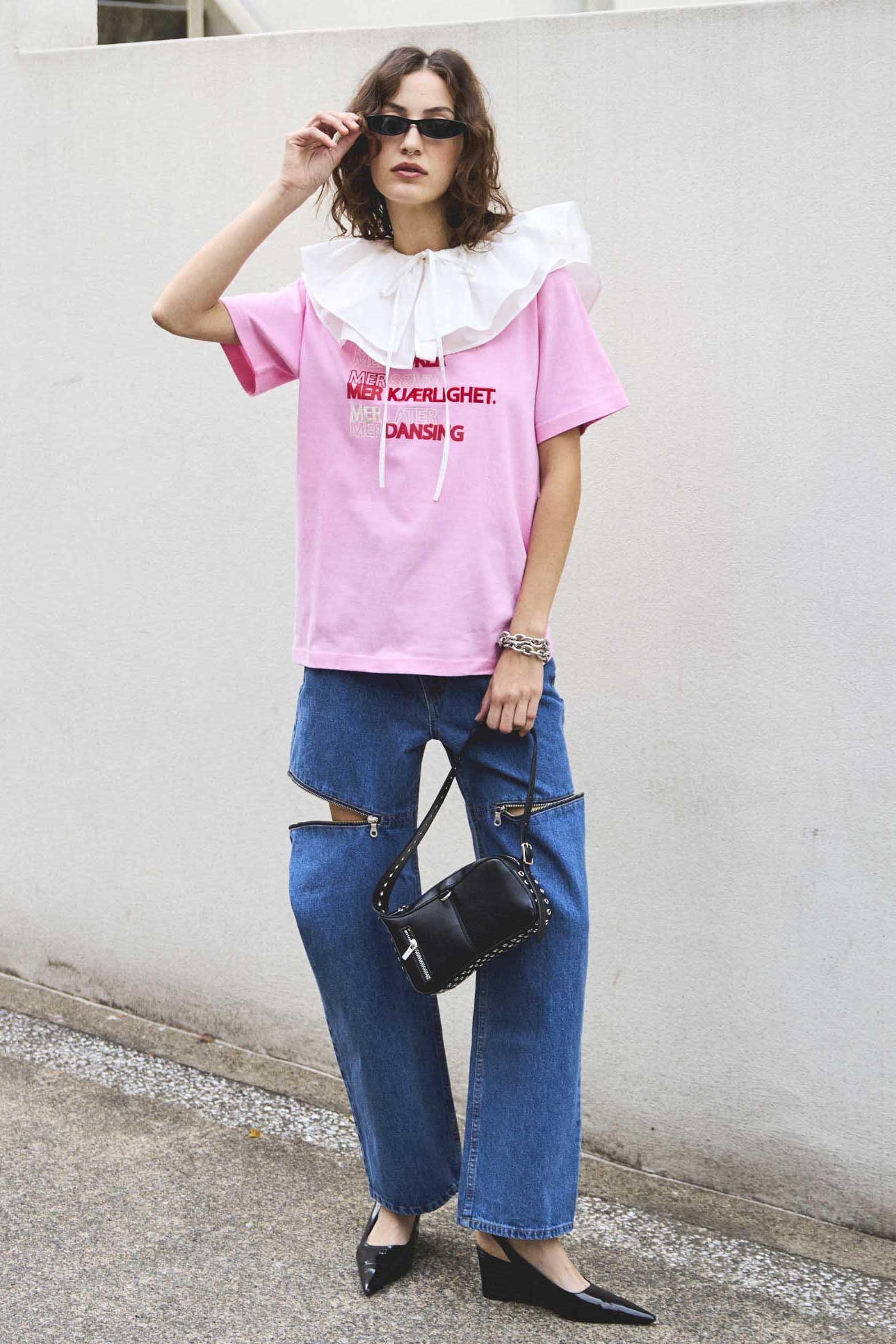 【メゾンスペシャル/MAISON SPECIAL】のLOVE LIFF Embroidery T-shirt/LOVE LIFFエンブロイダリーTシャツ 人気、トレンドファッション・服の通販 founy(ファニー) 　ファッション　Fashion　レディースファッション　WOMEN　トップス・カットソー　Tops/Tshirt　シャツ/ブラウス　Shirts/Blouses　ロング / Tシャツ　T-Shirts　カットソー　Cut and Sewn　エンブロイダリー　Embroidery　ショート　Short　スリーブ　Sleeve　トレンド　Trend　バランス　Balance　フォルム　Form　ロング　Long　おすすめ　Recommend　NEW・新作・新着・新入荷　New Arrivals　other-5|ID: prp329100004544555 ipo3291000000032113133