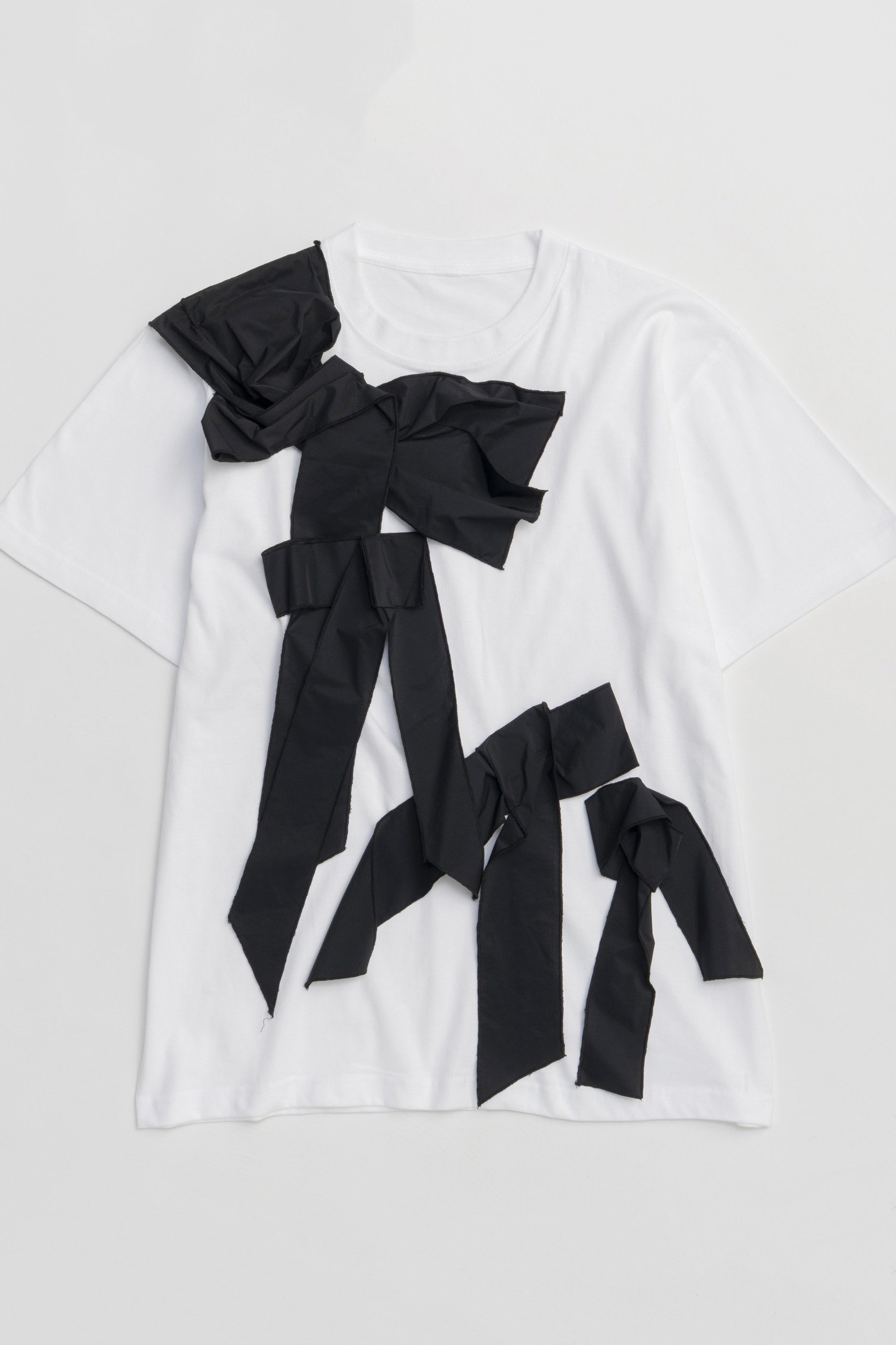 【メゾンスペシャル/MAISON SPECIAL】のTwisted Ribbon Oversize T-shirt/ツイステッドリボンオーバーTシャツ インテリア・キッズ・メンズ・レディースファッション・服の通販 founy(ファニー) 　ファッション　Fashion　レディースファッション　WOMEN　トップス・カットソー　Tops/Tshirt　シャツ/ブラウス　Shirts/Blouses　ロング / Tシャツ　T-Shirts　カットソー　Cut and Sewn　ショート　Short　シンプル　Simple　スリーブ　Sleeve　タフタ　Taffeta　デニム　Denim　フレア　Flare　モチーフ　Motif　リボン　Ribbon　おすすめ　Recommend　夏　Summer　NEW・新作・新着・新入荷　New Arrivals　WHT(ホワイト)|ID: prp329100004544558 ipo3291000000032113157