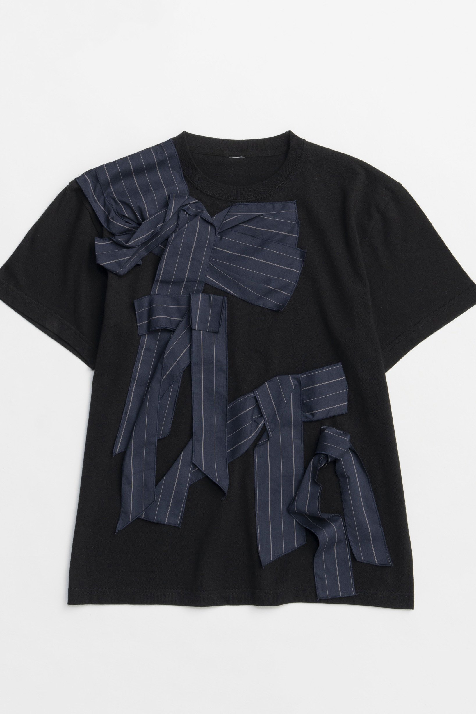 【メゾンスペシャル/MAISON SPECIAL】のTwisted Ribbon Oversize T-shirt/ツイステッドリボンオーバーTシャツ インテリア・キッズ・メンズ・レディースファッション・服の通販 founy(ファニー) 　ファッション　Fashion　レディースファッション　WOMEN　トップス・カットソー　Tops/Tshirt　シャツ/ブラウス　Shirts/Blouses　ロング / Tシャツ　T-Shirts　カットソー　Cut and Sewn　ショート　Short　シンプル　Simple　スリーブ　Sleeve　タフタ　Taffeta　デニム　Denim　フレア　Flare　モチーフ　Motif　リボン　Ribbon　おすすめ　Recommend　夏　Summer　NEW・新作・新着・新入荷　New Arrivals　BLK(ブラック)|ID: prp329100004544558 ipo3291000000032113158