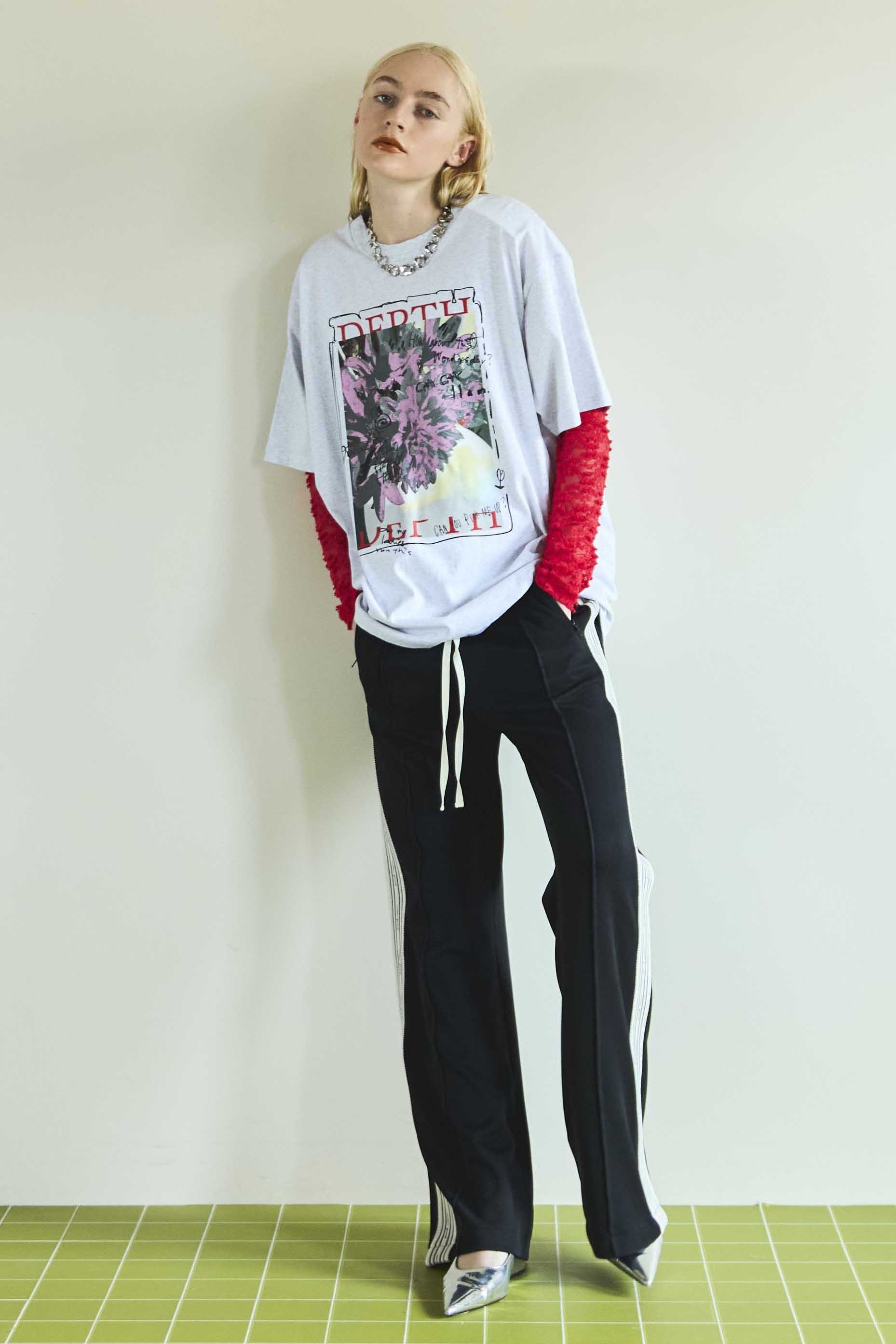 【メゾンスペシャル/MAISON SPECIAL】のFlower Photo Oversized T-shirt/フラワーフォトオーバーTEE 人気、トレンドファッション・服の通販 founy(ファニー) 　ファッション　Fashion　レディースファッション　WOMEN　トップス・カットソー　Tops/Tshirt　シャツ/ブラウス　Shirts/Blouses　ロング / Tシャツ　T-Shirts　カットソー　Cut and Sewn　ガーリー　Girly　グラフィック　Graphic　ショート　Short　スリーブ　Sleeve　プリント　Print　ボトム　Bottom　レース　Race　おすすめ　Recommend　NEW・新作・新着・新入荷　New Arrivals　other-8|ID: prp329100004544559 ipo3291000000032113171