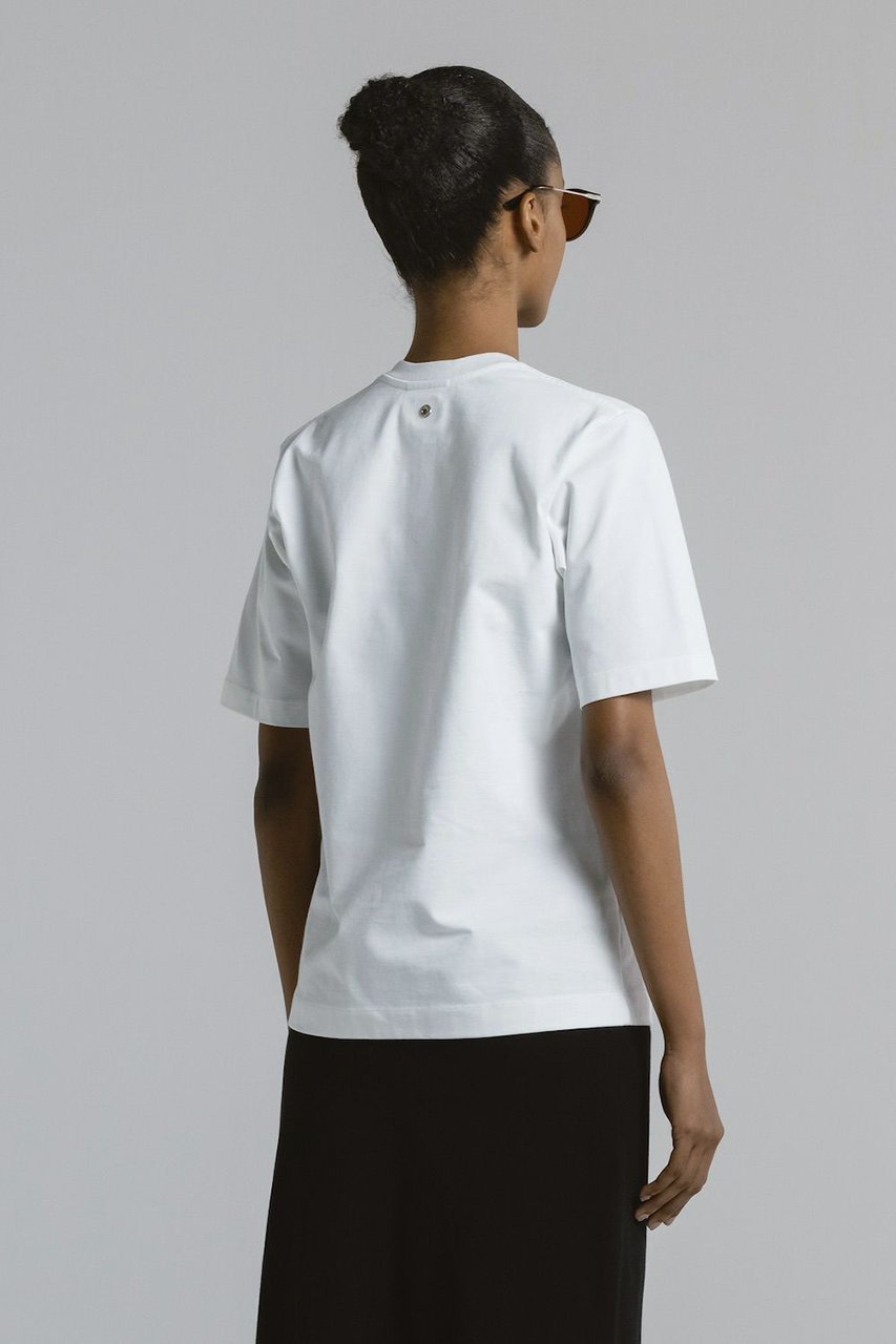 【チノ/CINOH】のプリント コンパクトTシャツ 人気、トレンドファッション・服の通販 founy(ファニー) 　ファッション　Fashion　レディースファッション　Fashion for Women　トップス・カットソー　Cut & Sew Tops　シャツ・ブラウス・オフィスカジュアル　Elegant Blouses & Button-Ups　ロングTシャツ・Tシャツ　Longline T-Shirts & Tees　カットソー・ベーシックTシャツ　Cut-and-Sewn Tops / Stretch Tees & Basics　コンパクト　Compact, Small Size　ショート　Short, Short Length　スリーブ　Sleeve, Long Sleeve / Short Sleeve　フロント　Front, Front Design　プリント　Print, Printed Pattern　ワイド　Wide, Wide Fit　人気　Popular, Best Seller　other-8|ID: prp329100004547678 ipo3291000000032245249