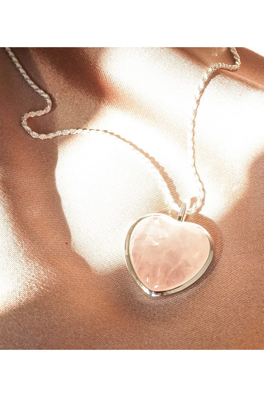 【デイジー ロンドン/DAISY LONDON】のBeloved Rose Quartz Heart ペンダント 人気、トレンドファッション・服の通販 founy(ファニー) 　ファッション　Fashion　レディースファッション　WOMEN　チャーム　Charm　other-7|ID: prp329100004547686 ipo3291000000032164536