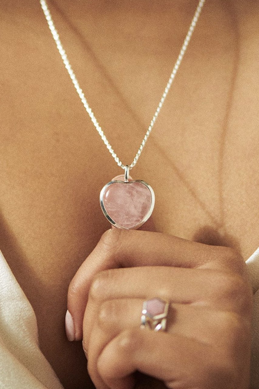 【デイジー ロンドン/DAISY LONDON】のBeloved Rose Quartz Heart ペンダント 人気、トレンドファッション・服の通販 founy(ファニー) ファッション Fashion レディースファッション Fashion for Women ジュエリー Jewelry チャーム Charm, Pendant other-2|ID: prp329100004547686 ipo3291000000035789674