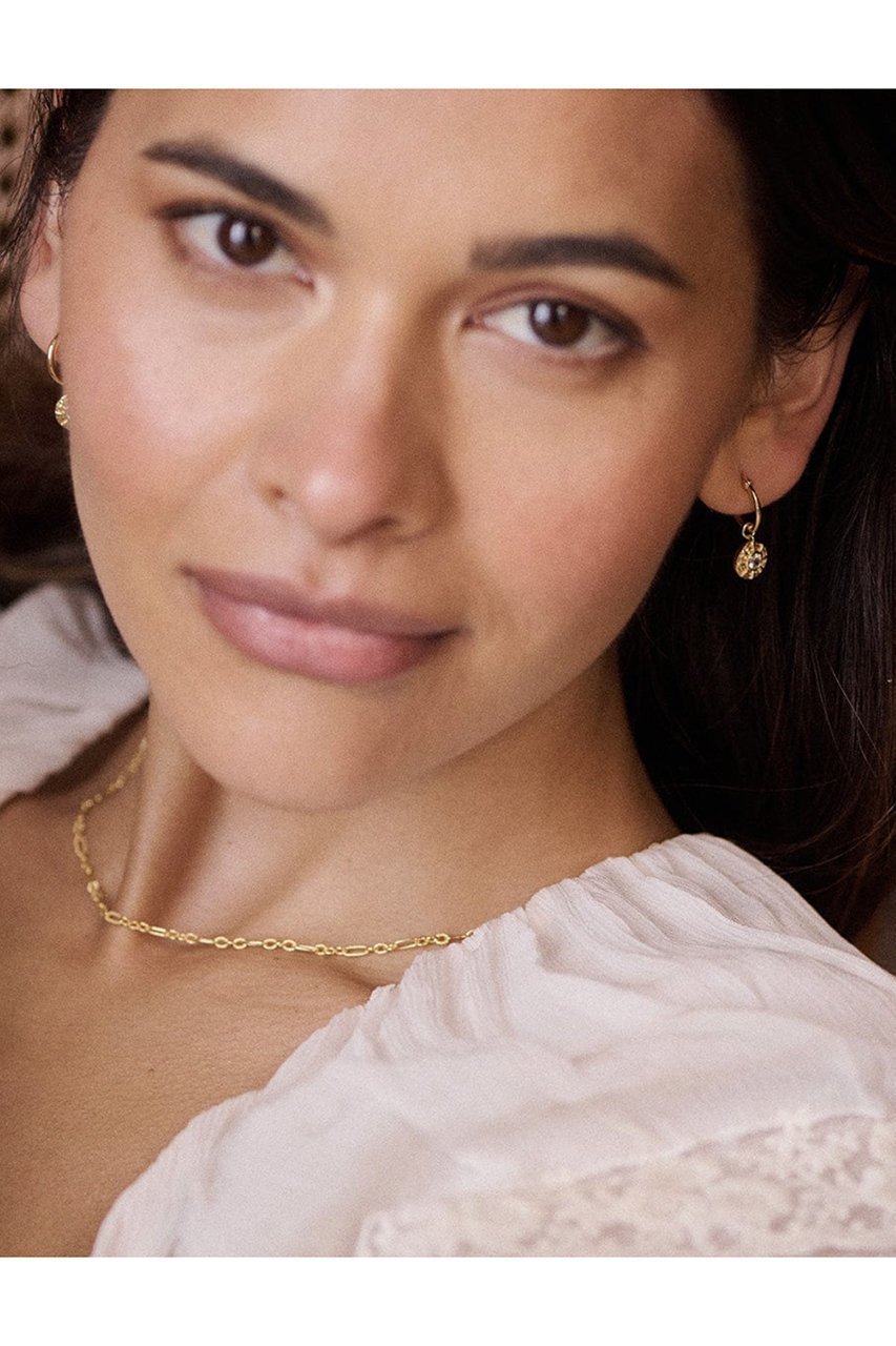 【デイジー ロンドン/DAISY LONDON】のApollo Sparkle Drop ピアス 人気、トレンドファッション・服の通販 founy(ファニー) 　ファッション　Fashion　レディースファッション　Fashion for Women　ジュエリー　Jewelry　ファッションリング　Fashion Rings　イヤリング・フープ・ドロップタイプ　Hoop, Drop & Clip Earrings　イヤリング　Earrings　コレクション　Collection, Seasonal Line　シンプル　Simple, Minimal　テクスチャー　Texture, Textured Fabric　ドロップ　Drop Shoulder, Dropped Style　パーティ　Party, Party Style　モチーフ　Motif, Design Theme　other-5|ID: prp329100004547693 ipo3291000000035472870