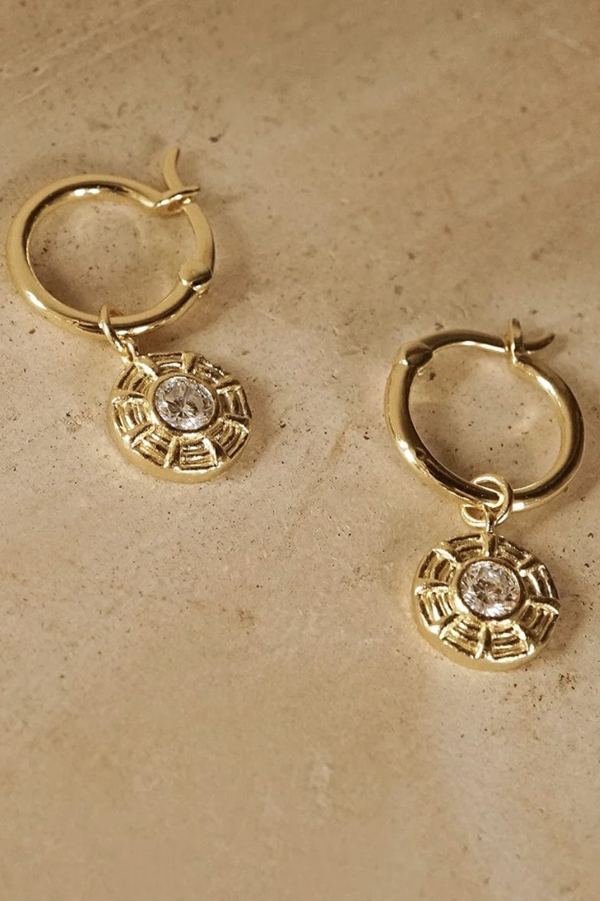 【デイジー ロンドン/DAISY LONDON】のApollo Sparkle Drop ピアス 人気、トレンドファッション・服の通販 founy(ファニー) 　ファッション　Fashion　レディースファッション　Fashion for Women　ジュエリー　Jewelry　ファッションリング　Fashion Rings　イヤリング・フープ・ドロップタイプ　Hoop, Drop & Clip Earrings　イヤリング　Earrings　コレクション　Collection, Seasonal Line　シンプル　Simple, Minimal　テクスチャー　Texture, Textured Fabric　ドロップ　Drop Shoulder, Dropped Style　パーティ　Party, Party Style　モチーフ　Motif, Design Theme　other-6|ID: prp329100004547693 ipo3291000000035472871