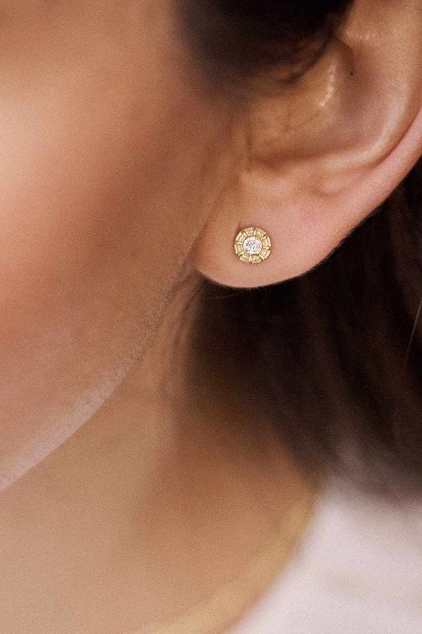 【デイジー ロンドン/DAISY LONDON】のApollo Sparkle Stud ピアス 人気、トレンドファッション・服の通販 founy(ファニー) 　ファッション　Fashion　レディースファッション　Fashion for Women　ジュエリー　Jewelry　ファッションリング　Fashion Rings　イヤリング・フープ・ドロップタイプ　Hoop, Drop & Clip Earrings　イヤリング　Earrings　コレクション　Collection, Seasonal Line　テクスチャー　Texture, Textured Fabric　ボックス　Boxy, Box Shape　ポーチ　Pouch, Small Case　旅行　Travel　春　Spring　other-5|ID: prp329100004547696 ipo3291000000032164573