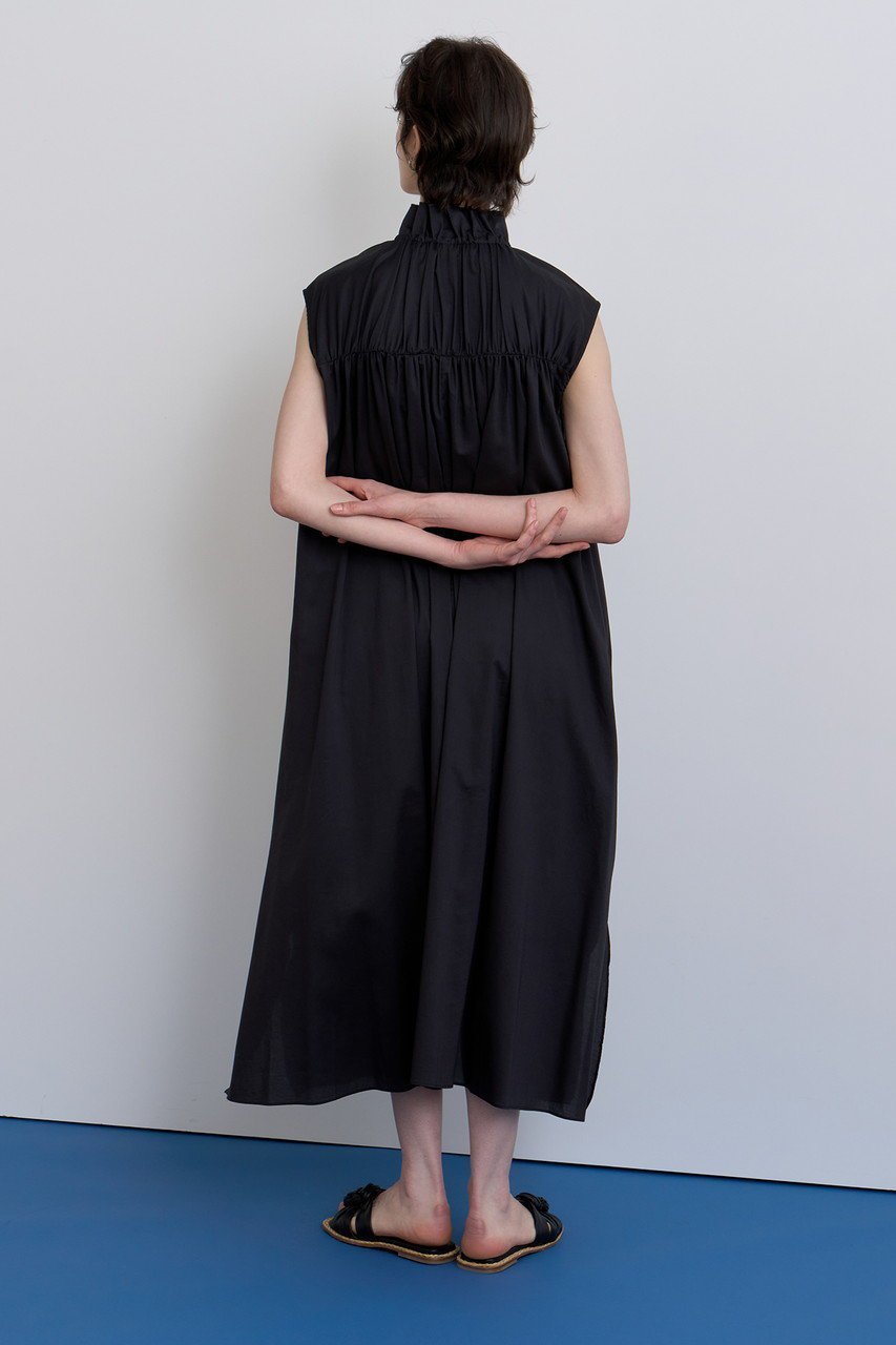 【ハウス オブ ロータス/HOUSE OF LOTUS】のドレープローンギャザーノースリーブワンピース 人気、トレンドファッション・服の通販 founy(ファニー) 　ファッション　Fashion　レディースファッション　Fashion for Women　ワンピース　Dresses　チュニック　Tunic Tops & Dresses　ギャザー　Gathered, Ruffled　スタンド　Stand Collar, Upright Stand　スリット　Slit, Slit Detail　チュニック　Tunic, Long Top　ドレープ　Drape, Draping Fabric　フェミニン　Feminine, Girly　フリル　Frill, Ruffle　ロング　Long, Long-Length　エレガント 上品　Elegant　再入荷　Restock / Back in Stock　other-8|ID: prp329100004547748 ipo3291000000032287095