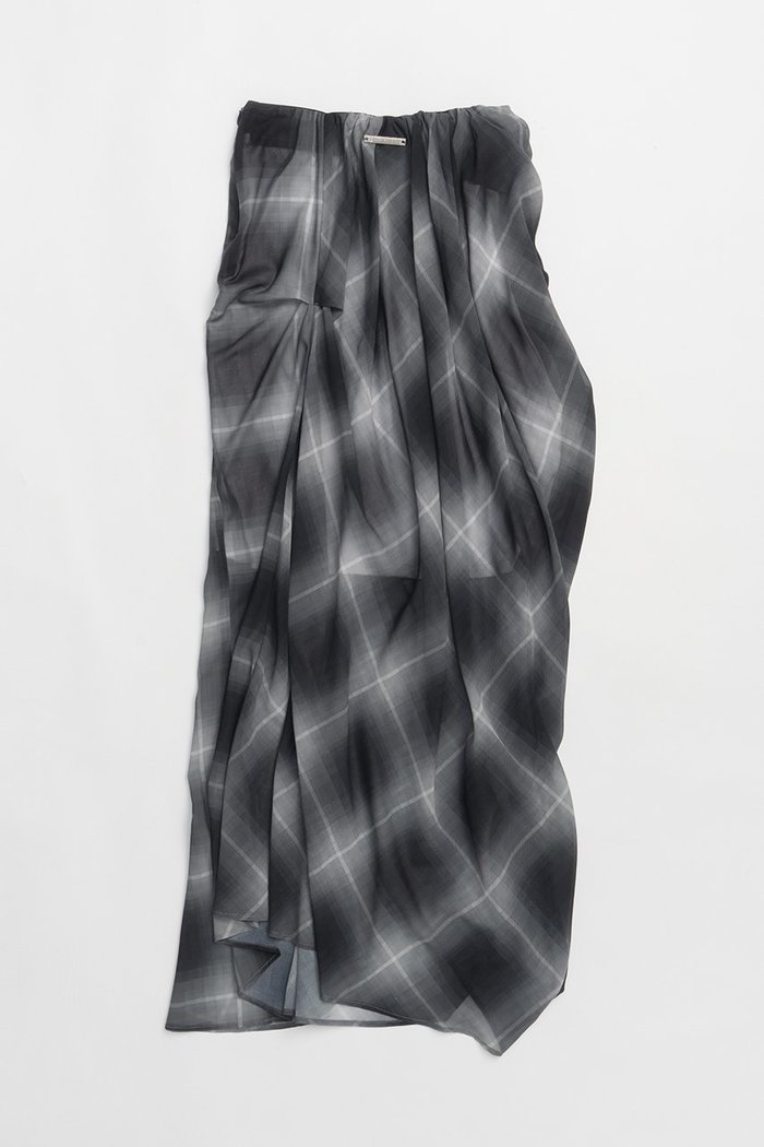 【プランク プロジェクト/PRANK PROJECT】のドレープシアーチェックスカート / Draped Sheer Check Skirt インテリア・キッズ・メンズ・レディースファッション・服の通販 founy(ファニー) https://founy.com/ ファッション Fashion レディースファッション Fashion for Women スカート Skirts ロングスカート Long Skirts / Maxi & Midi Skirts おすすめ Recommended / Our Picks グラデーション Gradient, Ombre シフォン Chiffon, Lightweight Fabric チェック Check, Plaid, Tartan ドレープ Drape, Draping Fabric ノースリーブ Sleeveless, No-Sleeve プリント Print, Printed Pattern モノトーン Monotone, Black and White ロング Long, Long-Length |ID: prp329100004550997 ipo3291000000032164156