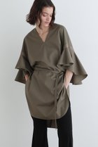 【ル フィル/LE PHIL】のラッフルスリーブロングブラウス カーキ|ID:prp329100004551021