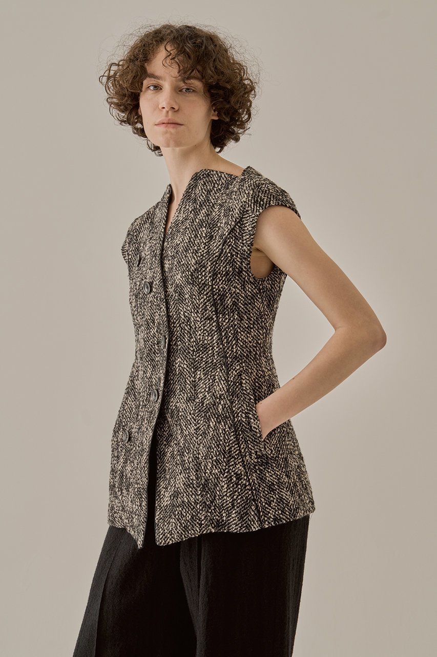 【アキラナカ/AKIRANAKA】のSesilia ツイード ジャケット 人気、トレンドファッション・服の通販 founy(ファニー) 　ファッション　Fashion　レディースファッション　Fashion for Women　アウター　Coat / Outerwear Collection　レディースジャケット・軽アウター　Jackets　2025年　2025　2025-2026秋冬・A/W　Autumn/Winter 2025–26 AW25–26　おすすめ　Recommended / Our Picks　ジャケット　Jacket, Outerwear　ツイード　Twill, Twill Weave　フレア　Flare, Flared　ベスト　Vest, Waistcoat　エレガント 上品　Elegant　A/W・秋冬　Autumn/Winter　other-8|ID: prp329100004553121 ipo3291000000032807270