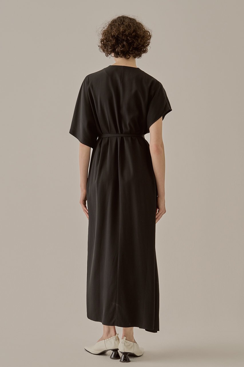 【アキラナカ/AKIRANAKA】のAna アシンメトリー ドレス 人気、トレンドファッション・服の通販 founy(ファニー) 　ファッション　Fashion　レディースファッション　Fashion for Women　ワンピース　Dresses　フォーマル・パーティードレス・結婚式用ドレス　Elegant & Casual Dresses　チュニック　Tunic Tops & Dresses　2025年　2025　2025-2026秋冬・A/W　Autumn/Winter 2025–26 AW25–26　アシンメトリー　Asymmetrical Style　スニーカー　Sneakers, Trainers　スリット　Slit, Slit Detail　チュニック　Tunic, Long Top　ドレス　Dress, One-Piece　フラット　Flat, Flat Shoes　ロング　Long, Long-Length　夏　Summer　春　Spring　S/S・春夏　SS, Spring/Summer, Warm Season　A/W・秋冬　Autumn/Winter　other-8|ID: prp329100004553123 ipo3291000000032807290