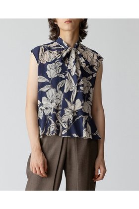 【アルアバイル/allureville】 楊柳シアーフラワープリントブラウス人気、トレンドファッション・服の通販 founy(ファニー) ファッション Fashion レディースファッション WOMEN トップス・カットソー Tops/Tshirt キャミソール / ノースリーブ No Sleeves シャツ/ブラウス Shirts/Blouses 花柄・フラワープリント・モチーフ Flower Patterns おすすめ Recommend イタリア Italy クラシック Classic シアー Sheer ノースリーブ No Sleeve フェミニン Feminine プリント Print ペプラム Peplum 再入荷 Restock/Back In Stock/Re Arrival 秋 Autumn/Fall |ID:prp329100004553639