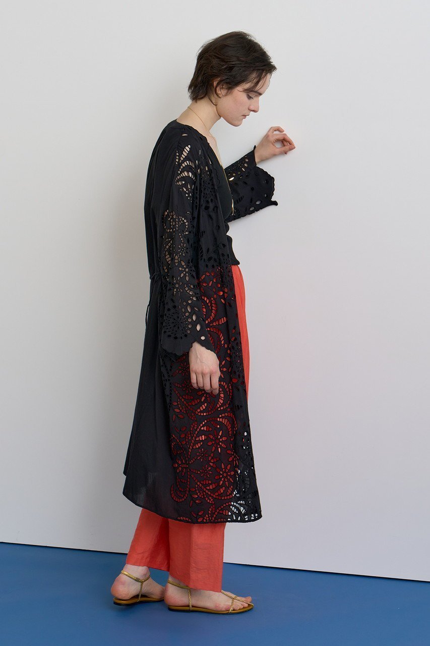 【ハウス オブ ロータス/HOUSE OF LOTUS】のシフリー刺繍ロングガウン 人気、トレンドファッション・服の通販 founy(ファニー) 　ファッション　Fashion　レディースファッション　Fashion for Women　トップス・カットソー　Cut & Sew Tops　シャツ・ブラウス・オフィスカジュアル　Elegant Blouses & Button-Ups　ガウン　Gown, Robe　シンプル　Simple, Minimal　スカラップ　Scallop, Scalloped Edge　スリーブ　Sleeve, Long Sleeve / Short Sleeve　タッセル　Tassel, Fringe　ボタニカル　Botanical, Floral Pattern　レース　Lace, Lace Fabric　ロング　Long, Long-Length　ワーク　Workwear, Utility Style　other-5|ID: prp329100004559120 ipo3291000000034952355