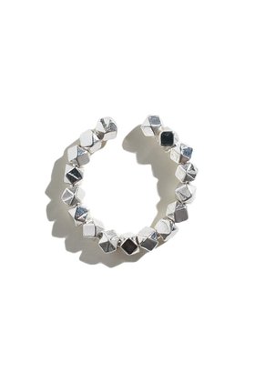 【クイップ クエイント/quip queint】のdroplets イヤーカフ(片耳用) 人気、トレンドファッション・服の通販 founy(ファニー) ファッション Fashion レディースファッション Fashion for Women ジュエリー Jewelry ファッションリング Fashion Rings イヤリング・フープ・ドロップタイプ Hoop, Drop & Clip Earrings イヤリング Earrings イヤーカフ Ear Cuffs カッティング Cutting Detail シルバー Silver, Metallic Silver ジャケット Jacket, Outerwear マニッシュ Mannish, Boyish 片耳 One-Ear, Single Earring |ID:prp329100004560503