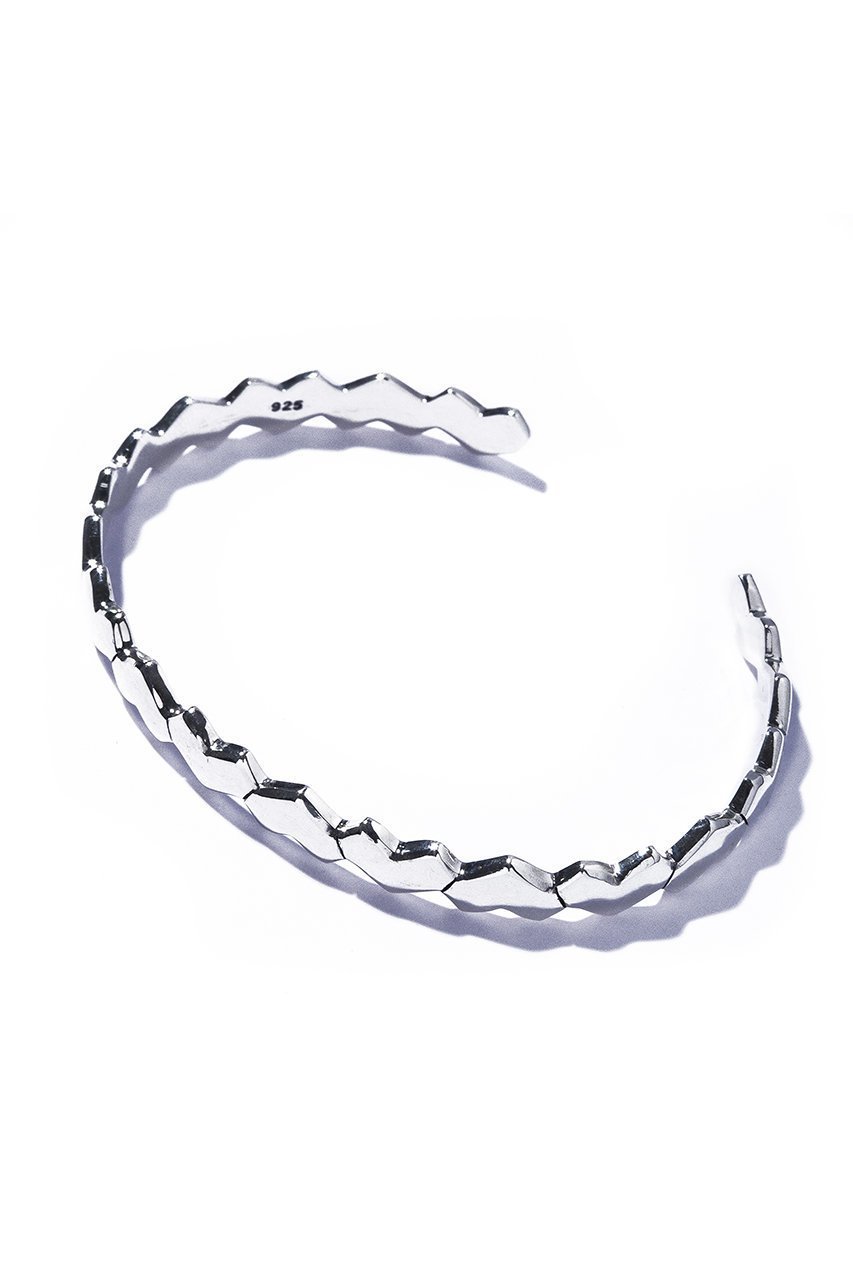 【クイップ クエイント/quip queint】のoff mind バングル 人気、トレンドファッション・服の通販 founy(ファニー) 　ファッション　Fashion　レディースファッション　Fashion for Women　ジュエリー　Jewelry　チェーン＆カフブレスレット　Cuff & Chain Bracelets　バングル・カフブレスレット　Bangles & Cuff Bracelets　シルバー　Silver, Metallic Silver　バングル　Bangle, Bracelet　フォルム　Silhouette, Form　モダン　Modern, Contemporary　other-2|ID: prp329100004560504 ipo3291000000035758982