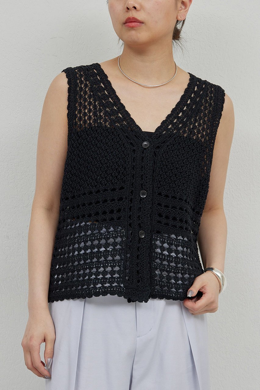 【ガリャルダガランテ/GALLARDAGALANTE】の【HERITANOVUM】レースニットベスト インテリア・キッズ・メンズ・レディースファッション・服の通販 founy(ファニー) 　ファッション　Fashion　レディースファッション　WOMEN　アウター　Coat Outerwear　ジャケット　Jackets　おすすめ　Recommend　ジャケット　Jacket　スタンダード　Standard　デニム　Denim　フェミニン　Feminine　ベスト　Vest　レース　Race　NEW・新作・新着・新入荷　New Arrivals　ブラック|ID: prp329100004560538 ipo3291000000032244211