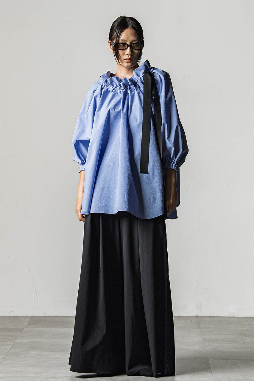 【エッセン ロートレアモン/ESSEN LAUTREAMONT】のネックギャザーリボンブラウス 人気、トレンドファッション・服の通販 founy(ファニー) 　ファッション　Fashion　レディースファッション　Fashion for Women　トップス・カットソー　Cut & Sew Tops　キャミソール&ノースリーブ　Camisoles & Sleeveless Tops　シャツ・ブラウス・オフィスカジュアル　Elegant Blouses & Button-Ups　ロングTシャツ・Tシャツ　Longline T-Shirts & Tees　カットソー・ベーシックTシャツ　Cut-and-Sewn Tops / Stretch Tees & Basics　オーガンジー　Organza Fabric　キャミソール　Camisole, Spaghetti Strap Top　ギャザー　Gathered, Ruffled　タンク　Tank Top, Sleeveless Top　フォルム　Silhouette, Form　ブルゾン　Blouson, Bomber Jacket　ボトム　Bottoms, Lower Wear　リボン　Ribbon, Bow　再入荷　Restock / Back in Stock　other-7|ID: prp329100004560598 ipo3291000000032439264