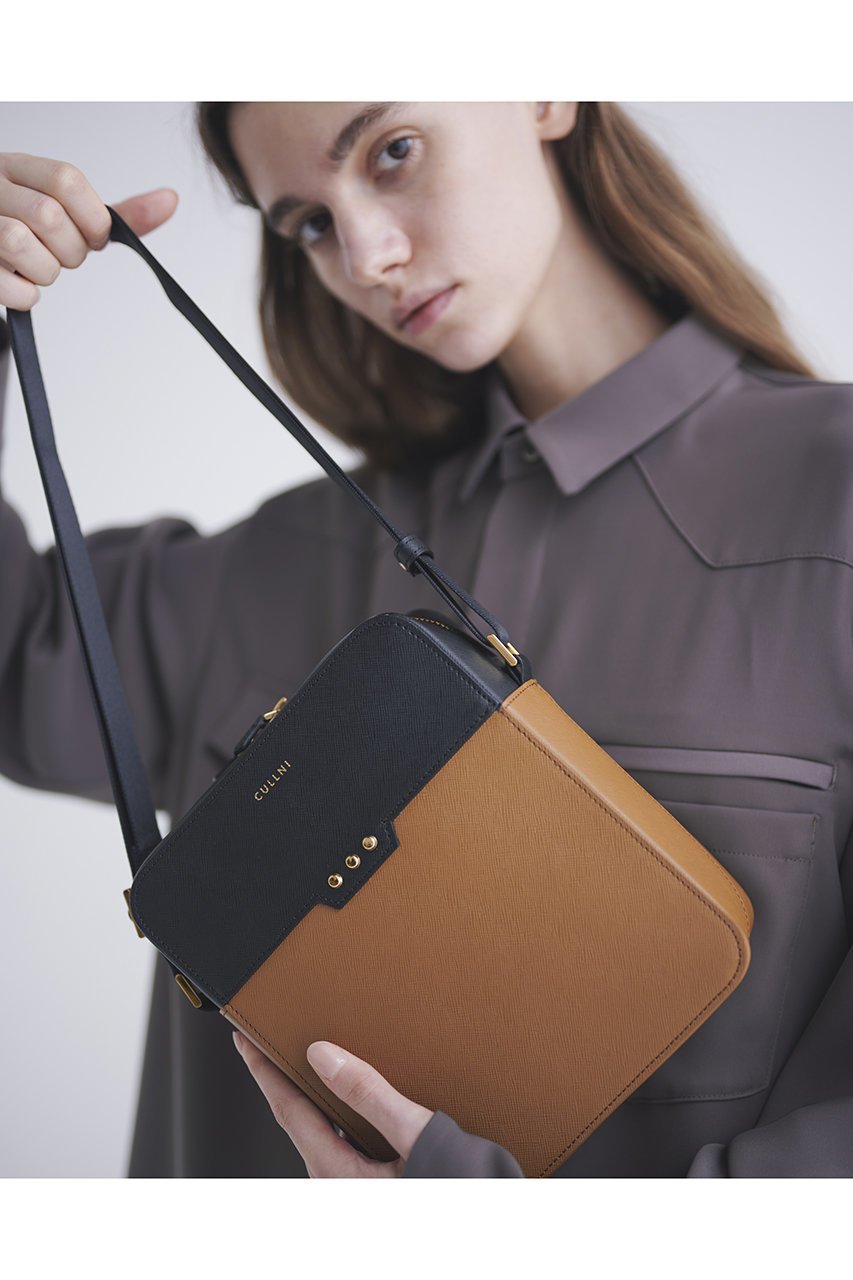 【クルニ/CULLNI】のSquare Leather ショルダーバッグ 人気、トレンドファッション・服の通販 founy(ファニー) 　ファッション　Fashion　レディースファッション　Fashion for Women　バッグ　Bags　ユニセックス　Unisex, Genderless　スタイリッシュ　Stylish, Fashionable　スタッズ　Studs, Metal Accents　スマート　Smart, Elegant　ポケット　Pocket, Pocket Detail　財布　Wallet, Purse　other-2|ID: prp329100004560640 ipo3291000000035865953