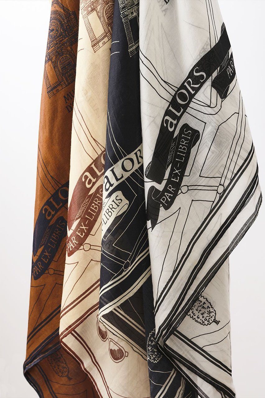 【アロー/aLORS】のFoulard Ex-libris Paris x aLORS -une collaboration d exception 人気、トレンドファッション・服の通販 founy(ファニー) 　ファッション　Fashion　レディースファッション　WOMEN　ストール　Scarves　マフラー　Mufflers　イタリア　Italy　カーディガン　Cardigan　シルク　Silk　スカーフ　Scarf　ストール　Stall　マフラー　Scarf　夏　Summer　エレガント 上品　Elegant　NEW・新作・新着・新入荷　New Arrivals　other-5|ID: prp329100004562046 ipo3291000000032257007