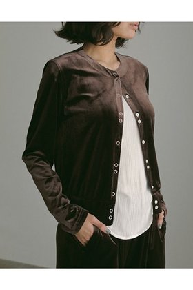 【エトレトウキョウ/ETRE TOKYO】のリングドットベロアトップス 人気、トレンドファッション・服の通販 founy(ファニー) ファッション Fashion レディースファッション WOMEN トップス・カットソー Tops/Tshirt シャツ/ブラウス Shirts/Blouses ロング / Tシャツ T-Shirts カットソー Cut and Sewn ベロア Velour なめらか Smooth カーディガン Cardigan シンプル Simple スタイリッシュ Stylish スリーブ Sleeve セットアップ Set Up ドット Dot フロント Front ベロア Velor リラックス Relax ロング Long エレガント 上品 Elegant NEW・新作・新着・新入荷 New Arrivals |ID:prp329100004563506
