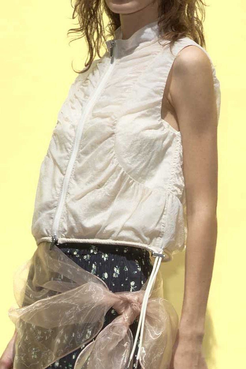 【メゾンスペシャル/MAISON SPECIAL】のAiry Sheer Gathered Vest/エアリーシアーギャザーベスト 人気、トレンドファッション・服の通販 founy(ファニー) 　ファッション　Fashion　レディースファッション　WOMEN　アウター　Coat Outerwear　トップス・カットソー　Tops/Tshirt　キャミソール / ノースリーブ　No Sleeves　シャツ/ブラウス　Shirts/Blouses　ベスト/ジレ　Gilets/Vests　ガーリー　Girly　キャップ　Cap　ギャザー　Gather　シアー　Sheer　スカーフ　Scarf　トレンド　Trend　ノースリーブ　No Sleeve　ベスト　Vest　ミックス　Mix　リップ　Lip　おすすめ　Recommend　夏　Summer　NEW・新作・新着・新入荷　New Arrivals　other-4|ID: prp329100004563622 ipo3291000000032272209