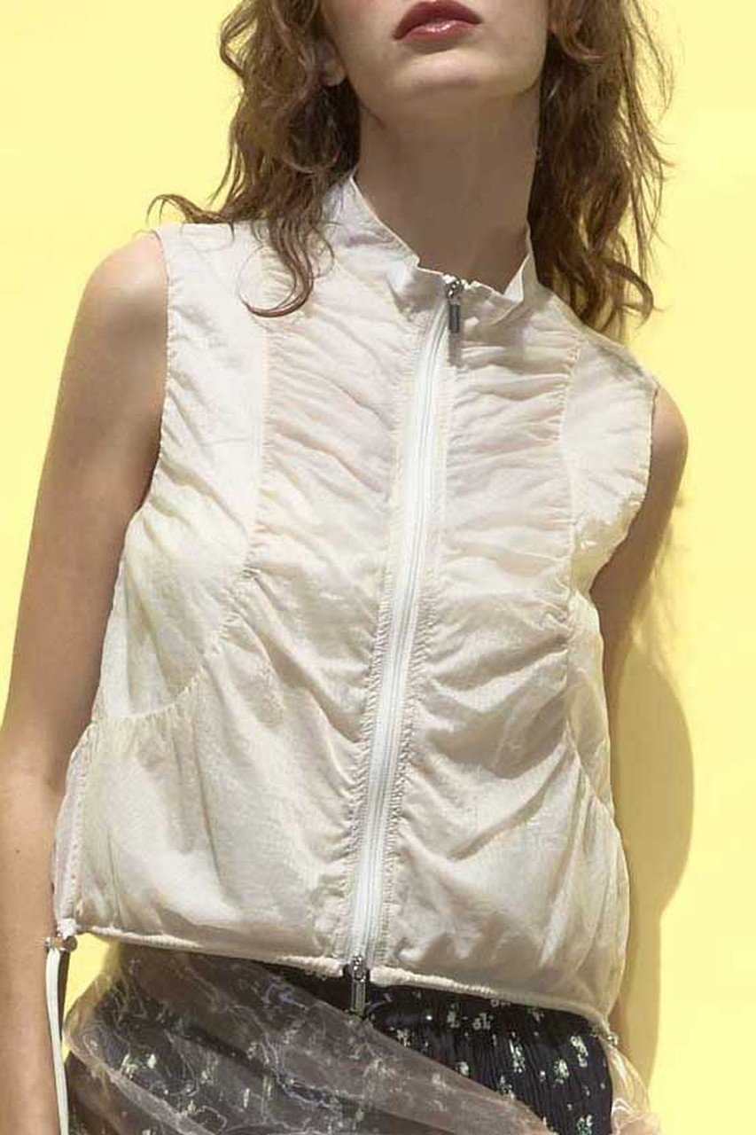 【メゾンスペシャル/MAISON SPECIAL】のAiry Sheer Gathered Vest/エアリーシアーギャザーベスト 人気、トレンドファッション・服の通販 founy(ファニー) 　ファッション　Fashion　レディースファッション　WOMEN　アウター　Coat Outerwear　トップス・カットソー　Tops/Tshirt　キャミソール / ノースリーブ　No Sleeves　シャツ/ブラウス　Shirts/Blouses　ベスト/ジレ　Gilets/Vests　ガーリー　Girly　キャップ　Cap　ギャザー　Gather　シアー　Sheer　スカーフ　Scarf　トレンド　Trend　ノースリーブ　No Sleeve　ベスト　Vest　ミックス　Mix　リップ　Lip　おすすめ　Recommend　夏　Summer　NEW・新作・新着・新入荷　New Arrivals　other-8|ID: prp329100004563622 ipo3291000000032272215