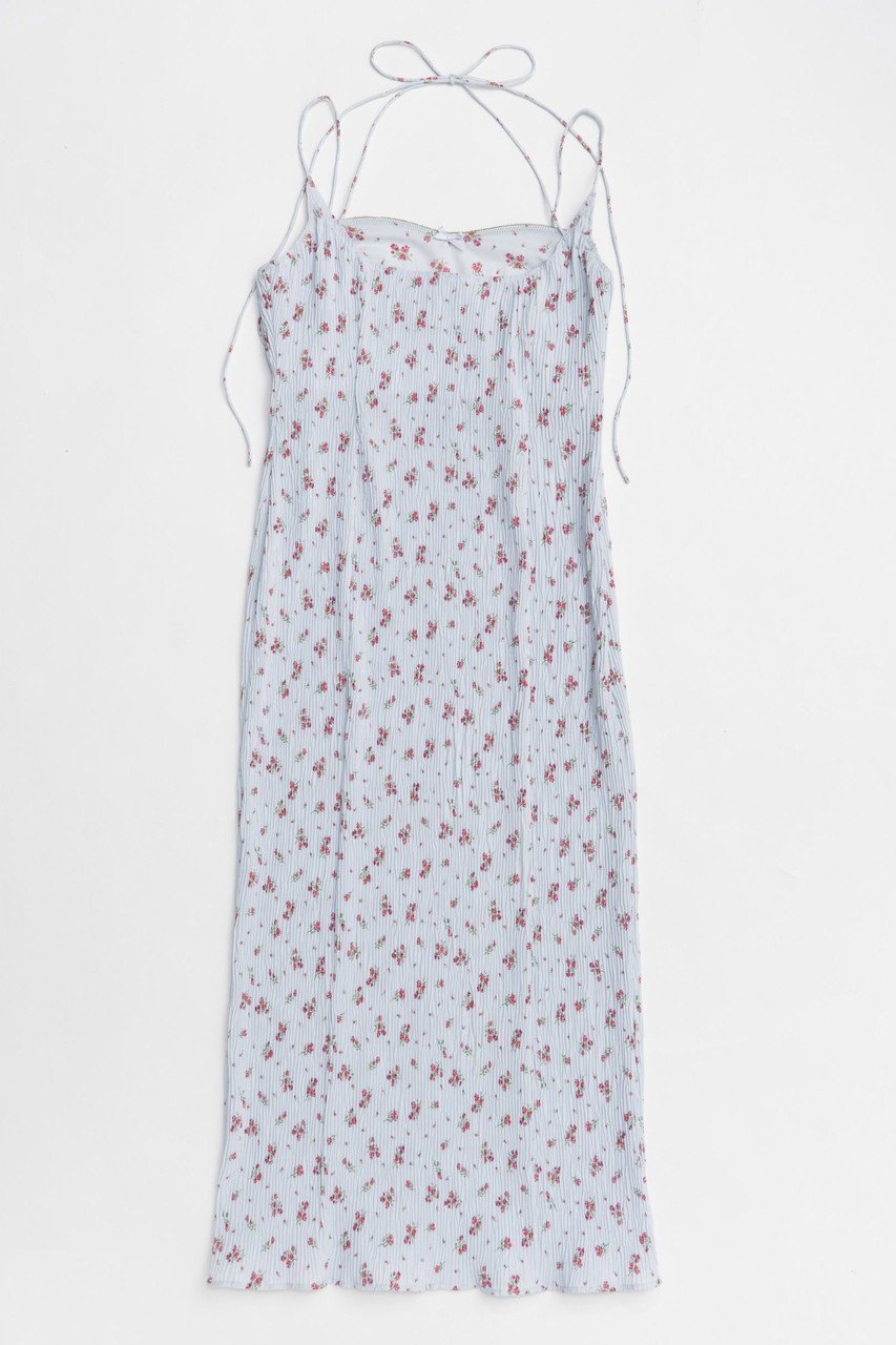 【メゾンスペシャル/MAISON SPECIAL】のSmall Flower Pleated Dress/スモールフラワープリーツワンピース インテリア・キッズ・メンズ・レディースファッション・服の通販 founy(ファニー) 　ファッション　Fashion　レディースファッション　WOMEN　ワンピース　Dress　ドレス　Party Dresses　チュニック　Tunic　キャミワンピース　Cami Dress　クリスタル　Crystal　ストレッチ　Stretch　スニーカー　Sneakers　セットアップ　Set Up　タンク　Tank　チュニック　Tunic　プリント　Print　プリーツ　Pleats　リボン　Ribbon　ロング　Long　再入荷　Restock/Back In Stock/Re Arrival　おすすめ　Recommend　夏　Summer　エレガント 上品　Elegant　BLU(ブルー)|ID: prp329100004563641 ipo3291000000032272331