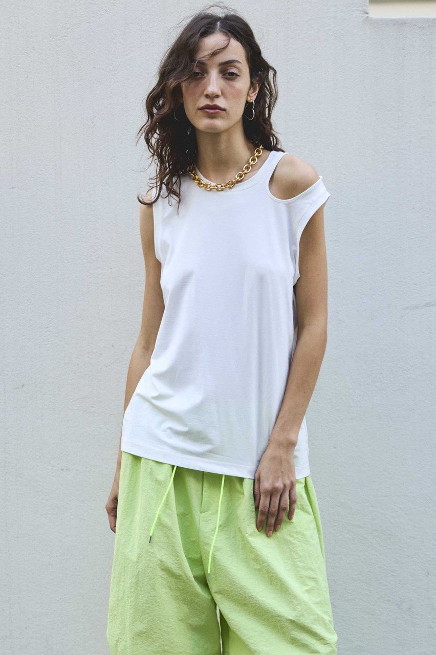 【メゾンスペシャル/MAISON SPECIAL】のRibbon Bare Sleeveless TEE/リボンベアノースリーブTEE 人気、トレンドファッション・服の通販 founy(ファニー) 　ファッション　Fashion　レディースファッション　WOMEN　トップス・カットソー　Tops/Tshirt　キャミソール / ノースリーブ　No Sleeves　シャツ/ブラウス　Shirts/Blouses　ロング / Tシャツ　T-Shirts　カットソー　Cut and Sewn　インナー　Inner　キャミソール　Camisole　シンプル　Simple　セットアップ　Set Up　タンク　Tank　ドレープ　Drape　ノースリーブ　No Sleeve　フェミニン　Feminine　リボン　Ribbon　ワーク　Work　NEW・新作・新着・新入荷　New Arrivals　other-7|ID: prp329100004563655 ipo3291000000032272454