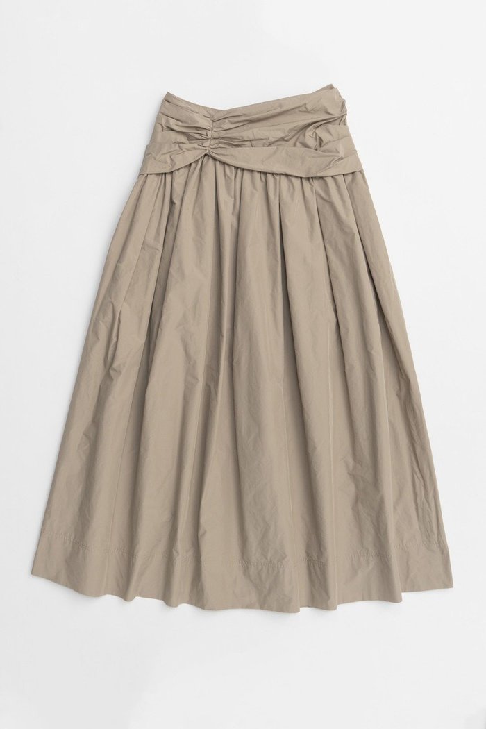 【メゾンスペシャル/MAISON SPECIAL】のVoluminous Tuck Flare Skirt/ボリューミータックフレアスカート インテリア・キッズ・メンズ・レディースファッション・服の通販 founy(ファニー) https://founy.com/ ファッション Fashion レディースファッション WOMEN スカート Skirt Aライン/フレアスカート Flared A-Line Skirts ロングスカート Long Skirt タフタ Taffeta フォルム Form フレア Flare ロング Long NEW・新作・新着・新入荷 New Arrivals |ID: prp329100004565379 ipo3291000000032286833