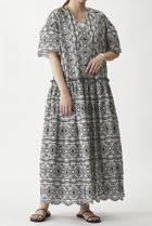 【プルミエ アロンディスモン/1er Arrondissement】のジオメトリックエンブロイダリーワンピース オフホワイト|ID:prp329100004565406