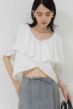 【ガリャルダガランテ/GALLARDAGALANTE】の2WAYラッフルブラウス 人気、トレンドファッション・服の通販 founy(ファニー) ファッション Fashion レディースファッション Fashion for Women トップス・カットソー Cut & Sew Tops シャツ・ブラウス・オフィスカジュアル Elegant Blouses & Button-Ups おすすめ Recommended / Our Picks ショート Short, Short Length スリーブ Sleeve, Long Sleeve / Short Sleeve デコルテ Décolleté, Neckline デニム Denim, Jeans Material フリル Frill, Ruffle 再入荷 Restock / Back in Stock |ID:prp329100004566696