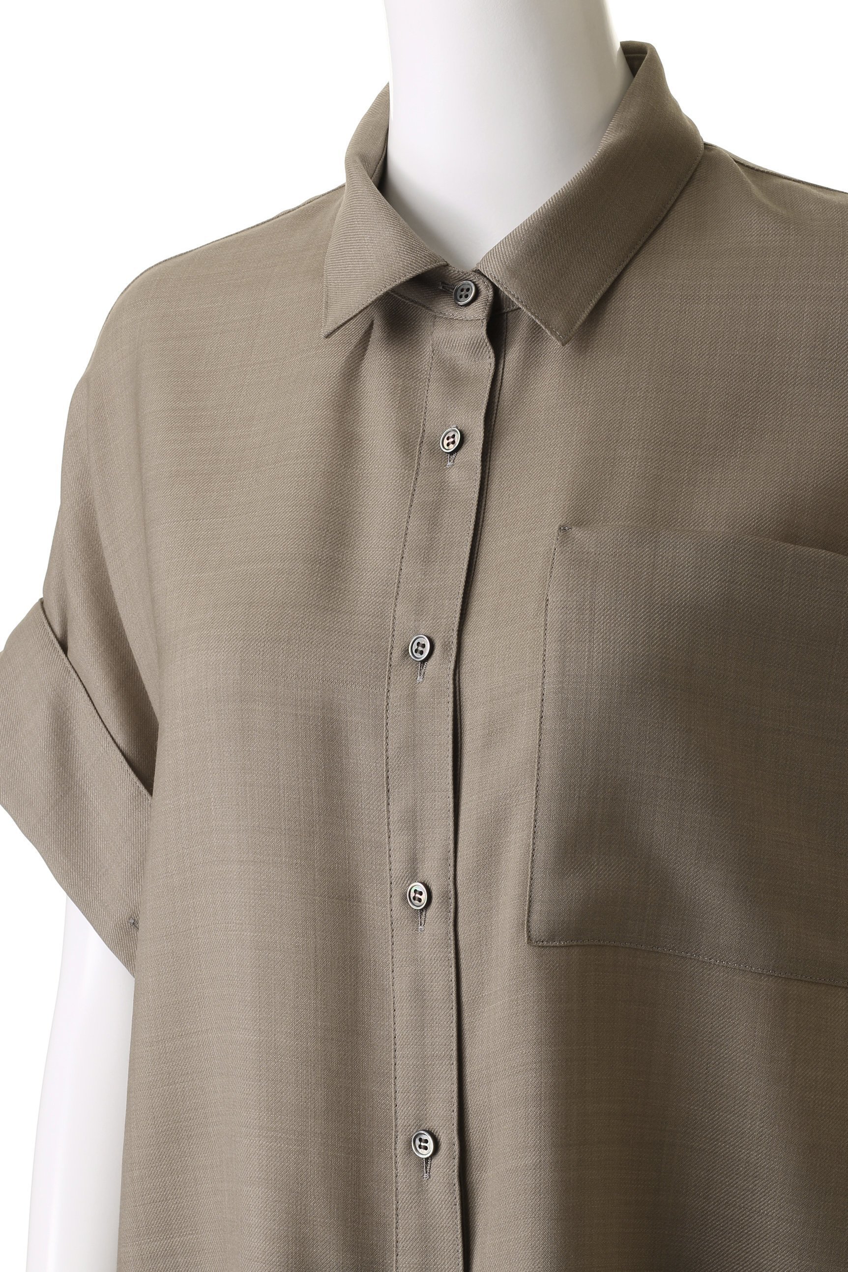 【エブール/ebure】のドライビエラ ショート丈シャツ 人気、トレンドファッション・服の通販 founy(ファニー) 　ファッション　Fashion　レディースファッション　Fashion for Women　トップス・カットソー　Cut & Sew Tops　シャツ・ブラウス・オフィスカジュアル　Elegant Blouses & Button-Ups　おすすめ　Recommended / Our Picks　なめらか　Smooth, Silky Texture　カフス　Cuff Design　ショルダー　Shoulder, Shoulder Strap　ショート　Short, Short Length　シルク　Silk, 100% Silk　スリーブ　Sleeve, Long Sleeve / Short Sleeve　ドロップ　Drop Shoulder, Dropped Style　羽織　Haori, Light Jacket　other-5|ID: prp329100004567703 ipo3291000000035764337