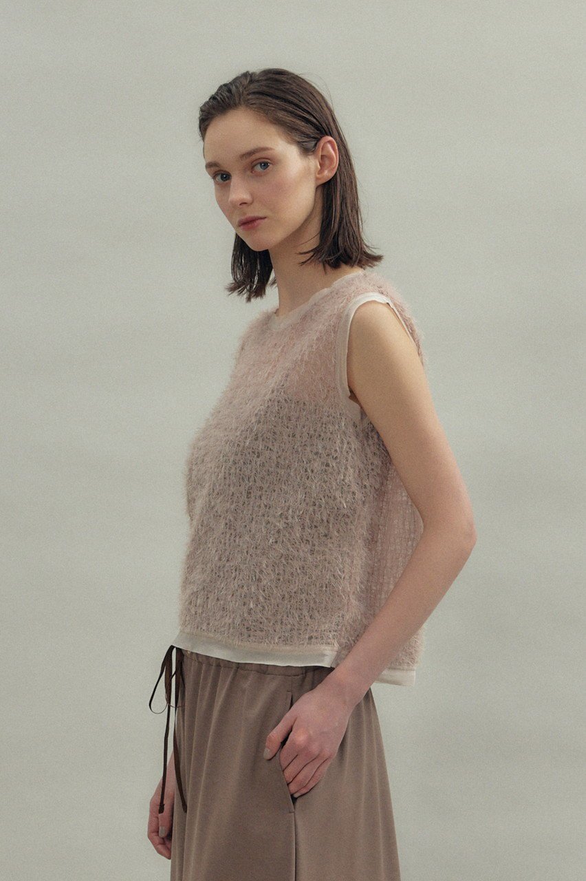 【フローレント/FLORENT】のフェザー チュール ノースリーブトップス 人気、トレンドファッション・服の通販 founy(ファニー) 　ファッション　Fashion　レディースファッション　Fashion for Women　トップス・カットソー　Cut & Sew Tops　キャミソール&ノースリーブ　Camisoles & Sleeveless Tops　シャツ・ブラウス・オフィスカジュアル　Elegant Blouses & Button-Ups　2025年　2025　2025-2026秋冬・A/W　Autumn/Winter 2025–26 AW25–26　チュール　Tulip, Tulip Motif　ノースリーブ　Sleeveless, No-Sleeve　フィット　Fit, Slim Fit　フェザー　Feather, Feather Detail　定番　Standard, Basic Item　A/W・秋冬　Autumn/Winter　other-7|ID: prp329100004570018 ipo3291000000032464837