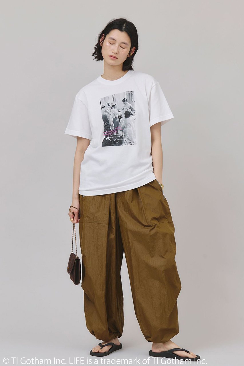 【カレンソロジー/Curensology】の【LIFE PICTURE COLLECTION】別注CHTシャツ(タテ) 人気、トレンドファッション・服の通販 founy(ファニー) 　ファッション　Fashion　レディースファッション　Fashion for Women　トップス・カットソー　Cut & Sew Tops　シャツ・ブラウス・オフィスカジュアル　Elegant Blouses & Button-Ups　ロングTシャツ・Tシャツ　Longline T-Shirts & Tees　カットソー・ベーシックTシャツ　Cut-and-Sewn Tops / Stretch Tees & Basics　おすすめ　Recommended / Our Picks　アクセサリー　Fashion Accessories　インナー　Innerwear　カットソー　Cut and Sewn Top　ショート　Short, Short Length　シンプル　Simple, Minimal　ジャケット　Jacket, Outerwear　スペシャル　Special, Limited Edition　スリーブ　Sleeve, Long Sleeve / Short Sleeve　フロント　Front, Front Design　プリント　Print, Printed Pattern　モノトーン　Monotone, Black and White　別注　Limited Edition, Custom Order　夏　Summer　春　Spring　洗える　Machine Washable　other-6|ID: prp329100004570047 ipo3291000000035311095