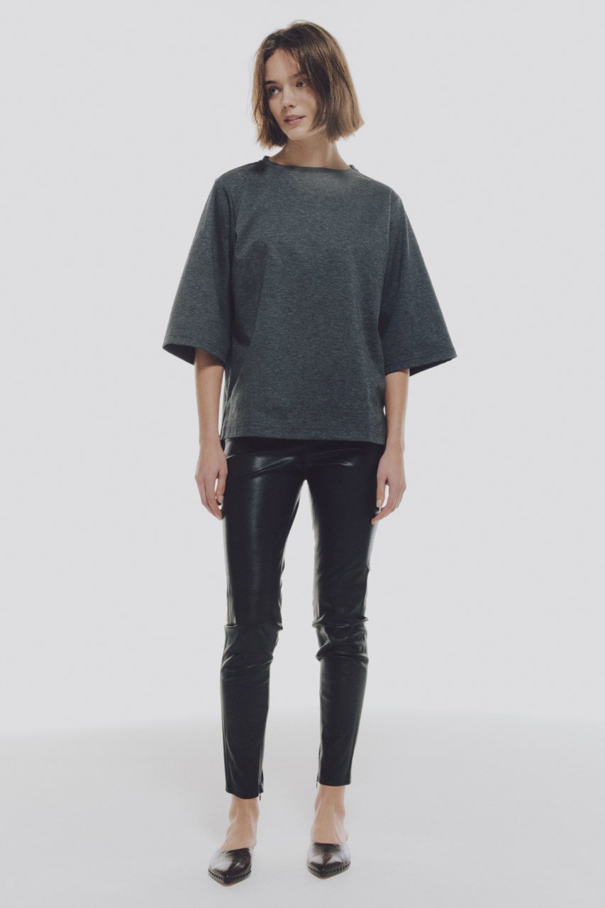 【ルームエイト/Room no.8】のスーピマコットン ハーフスリーブトップス 人気、トレンドファッション・服の通販 founy(ファニー) 　ファッション　Fashion　レディースファッション　Fashion for Women　トップス・カットソー　Cut & Sew Tops　シャツ・ブラウス・オフィスカジュアル　Elegant Blouses & Button-Ups　ロングTシャツ・Tシャツ　Longline T-Shirts & Tees　カットソー・ベーシックTシャツ　Cut-and-Sewn Tops / Stretch Tees & Basics　ショート　Short, Short Length　シンプル　Simple, Minimal　スリーブ　Sleeve, Long Sleeve / Short Sleeve　リラックス　Relax, Relaxed Fit　エレガント 上品　Elegant　再入荷　Restock / Back in Stock　other-8|ID: prp329100004570097 ipo3291000000032967581