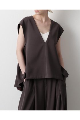 【ヒューエルミュージアム/hueLe Museum】 【STUMBLY】Back Peplum Gilet人気、トレンドファッション・服の通販 founy(ファニー) ファッション Fashion レディースファッション WOMEN アウター Coat Outerwear トップス・カットソー Tops/Tshirt シャツ/ブラウス Shirts/Blouses ベスト/ジレ Gilets/Vests ジャージ Jersey スリーブ Sleeve フレア Flare フロント Front ペプラム Peplum ロング Long 切替 Switching 定番 Standard |ID:prp329100004570160