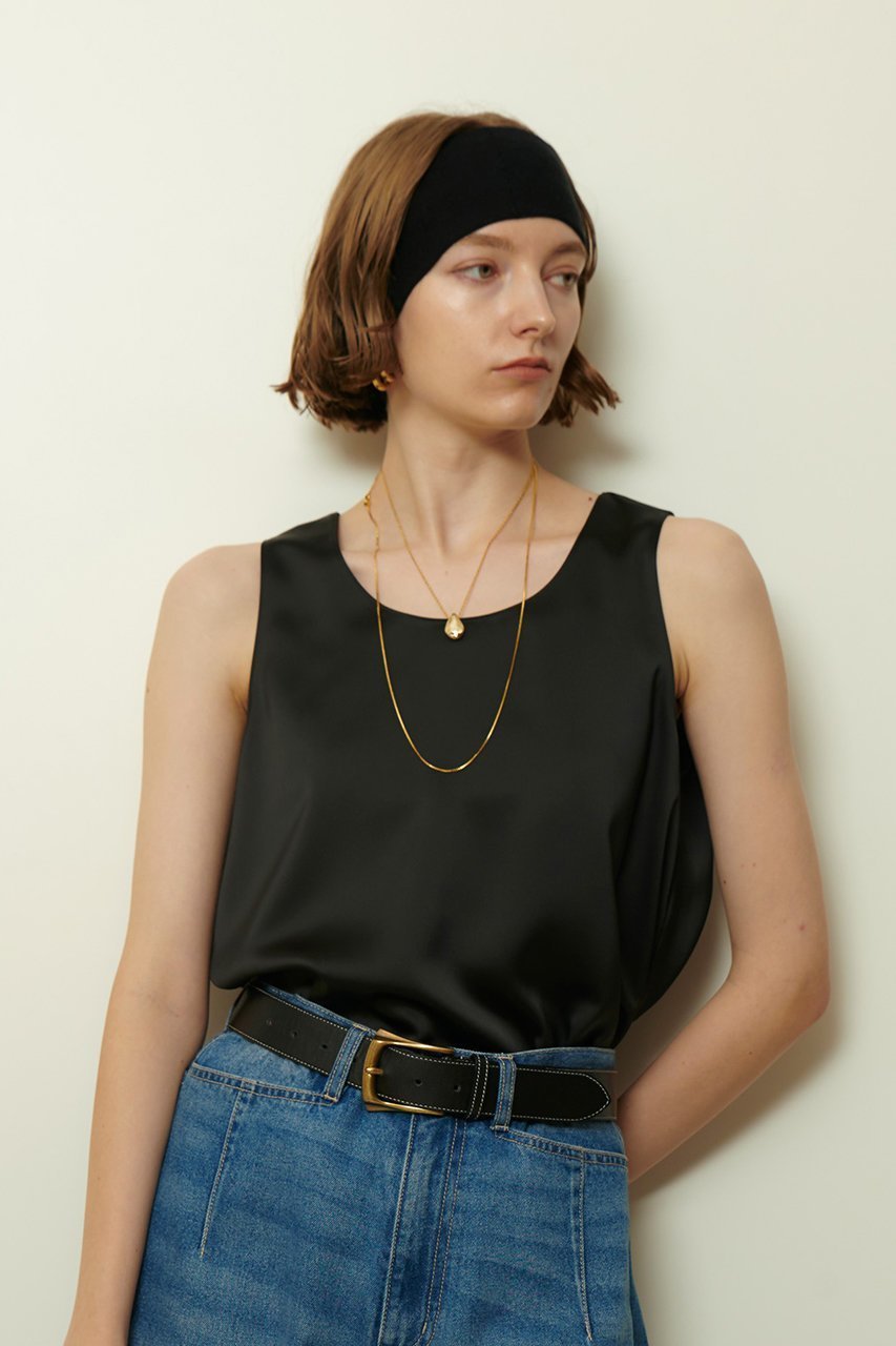 【アルアバイル/allureville】のサテンタンクブラウス 人気、トレンドファッション・服の通販 founy(ファニー) 　ファッション　Fashion　レディースファッション　Fashion for Women　トップス・カットソー　Cut & Sew Tops　キャミソール&ノースリーブ　Camisoles & Sleeveless Tops　シャツ・ブラウス・オフィスカジュアル　Elegant Blouses & Button-Ups　インナー　Innerwear　サテン　Satin, Glossy Fabric　シンプル　Simple, Minimal　ジャケット　Jacket, Outerwear　タンク　Tank Top, Sleeveless Top　ノースリーブ　Sleeveless, No-Sleeve　エレガント 上品　Elegant　夏　Summer　春　Spring　秋　Autumn　other-6|ID: prp329100004570164 ipo3291000000035395458
