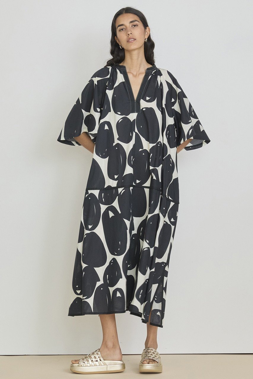 【ハウス オブ ロータス/HOUSE OF LOTUS】のビッグドットワンピース 人気、トレンドファッション・服の通販 founy(ファニー) 　ファッション　Fashion　レディースファッション　Fashion for Women　ワンピース　Dresses　チュニック　Tunic Tops & Dresses　エレガント 上品　Elegant　スリーブ　Sleeve, Long Sleeve / Short Sleeve　チュニック　Tunic, Long Top　ドット　Polka Dot, Dot Pattern　フレア　Flare, Flared　プリント　Print, Printed Pattern　モダン　Modern, Contemporary　ロング　Long, Long-Length　無地　Plain, Solid Color　other-7|ID: prp329100004571538 ipo3291000000032452320