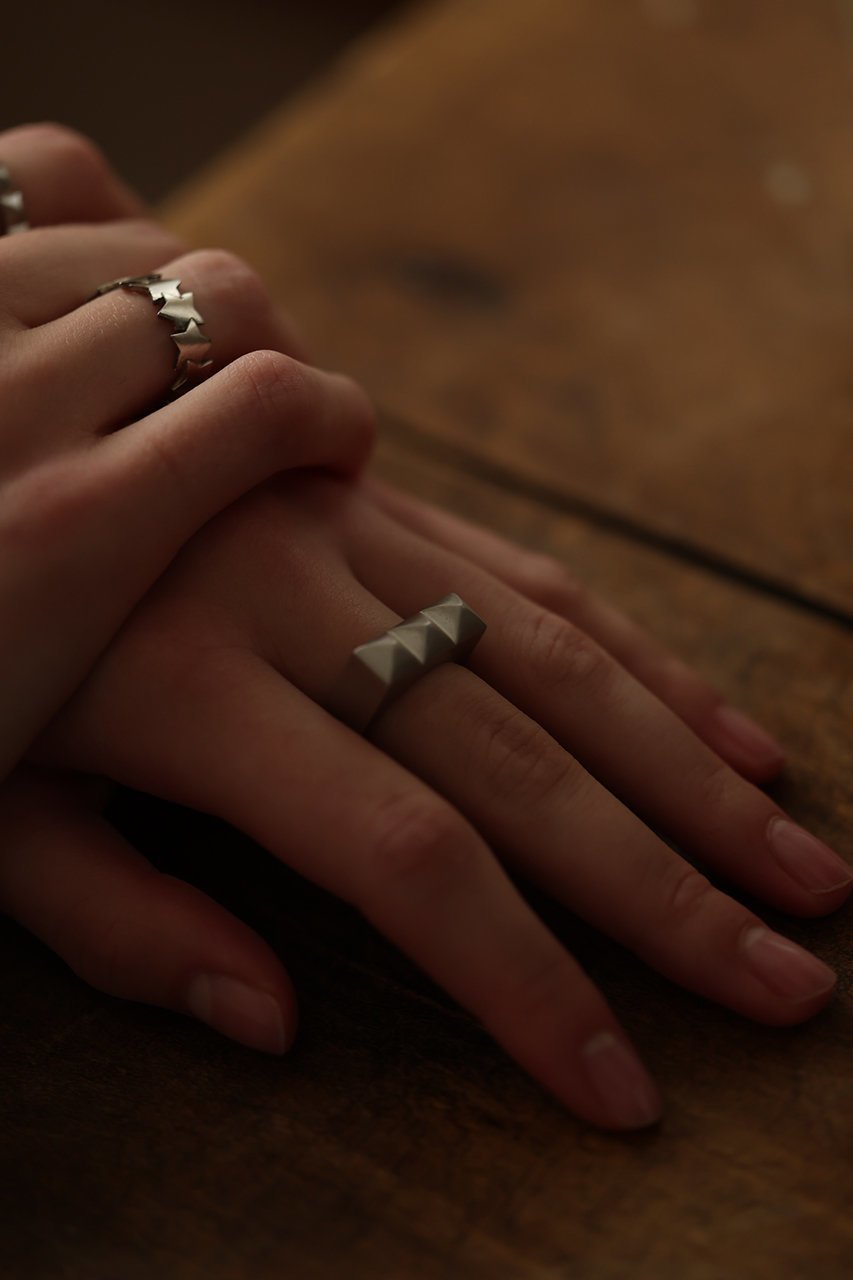 【カドー/CADEAUX】のスタッズスクエアリング 人気、トレンドファッション・服の通販 founy(ファニー) ファッション Fashion レディースファッション Fashion for Women ジュエリー Jewelry おすすめ Recommended / Our Picks クール Cool, Chic シルバー Silver, Metallic Silver シンプル Simple, Minimal フォルム Silhouette, Form other-2|ID: prp329100004571550 ipo3291000000035843475