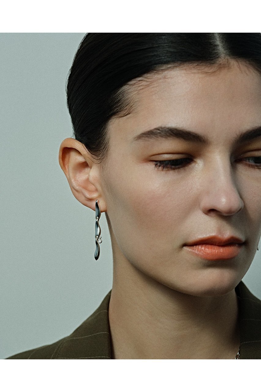 【エネイ/ENEY】の【FLOW】 SV925 アシンメトリーピアス 人気、トレンドファッション・服の通販 founy(ファニー) ファッション Fashion レディースファッション Fashion for Women ジュエリー Jewelry ファッションリング Fashion Rings イヤリング・フープ・ドロップタイプ Hoop, Drop & Clip Earrings アシンメトリー Asymmetrical Style イヤリング Earrings エレガント 上品 Elegant コレクション Collection, Seasonal Line ダイヤモンド Diamond, Brilliant Cut チェーン Chain, Chain Strap フォルム Silhouette, Form モチーフ Motif, Design Theme other-2|ID: prp329100004571565 ipo3291000000035790028