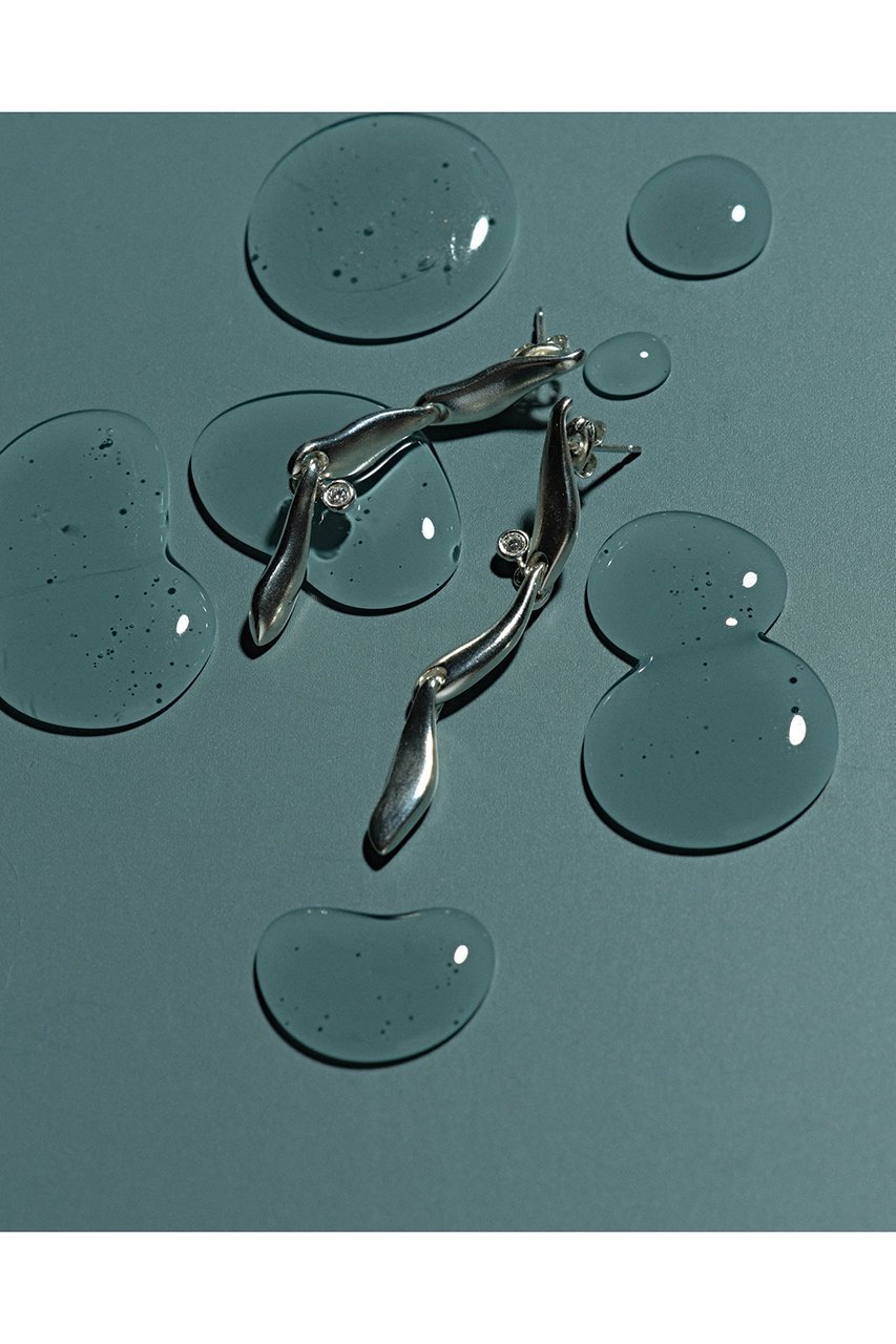 【エネイ/ENEY】の【FLOW】 SV925 アシンメトリーピアス 人気、トレンドファッション・服の通販 founy(ファニー) ファッション Fashion レディースファッション Fashion for Women ジュエリー Jewelry ファッションリング Fashion Rings イヤリング・フープ・ドロップタイプ Hoop, Drop & Clip Earrings アシンメトリー Asymmetrical Style イヤリング Earrings エレガント 上品 Elegant コレクション Collection, Seasonal Line ダイヤモンド Diamond, Brilliant Cut チェーン Chain, Chain Strap フォルム Silhouette, Form モチーフ Motif, Design Theme other-5|ID: prp329100004571565 ipo3291000000035790031