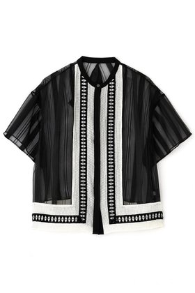 【アドーア/ADORE】 シアーストライプブラウス人気、トレンドファッション・服の通販 founy(ファニー) ファッション Fashion レディースファッション Fashion for Women トップス・カットソー Cut & Sew Tops シャツ・ブラウス・オフィスカジュアル Elegant Blouses & Button-Ups シアー Sheer, See-Through ショート Short, Short Length ストライプ Stripe, Striped Pattern スリーブ Sleeve, Long Sleeve / Short Sleeve フロント Front, Front Design ブライト Bright, Shiny レース Lace, Lace Fabric 半袖 Short Sleeve, Half Sleeve |ID:prp329100004571584