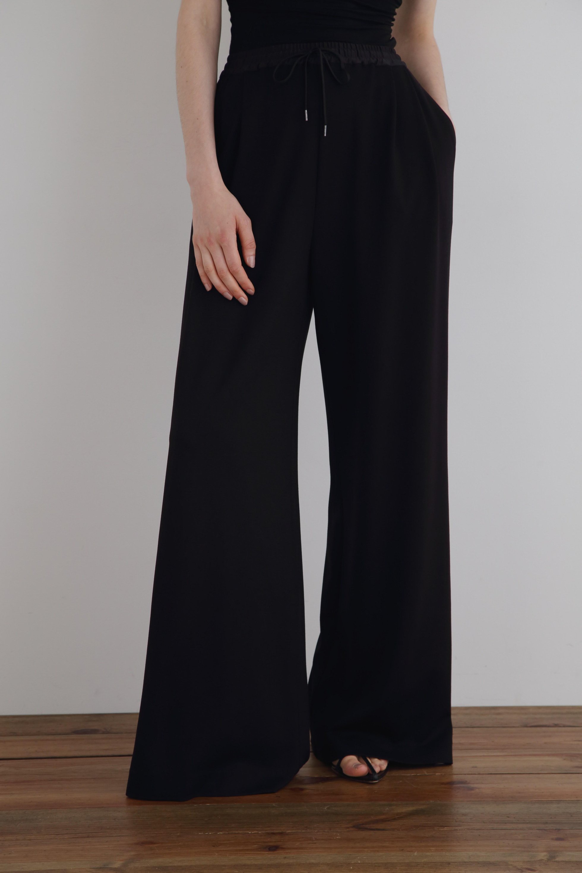 【ル フィル/LE PHIL】のヴィスポンチワイドパンツ 人気、トレンドファッション・服の通販 founy(ファニー) 　ファッション　Fashion　レディースファッション　Fashion for Women　パンツ　Pants & Trousers　ストレッチ　Stretch, Stretchy Fabric　ビッグ　Big, Oversized　ワイド　Wide, Wide Fit　other-4|ID: prp329100004571670 ipo3291000000036825436