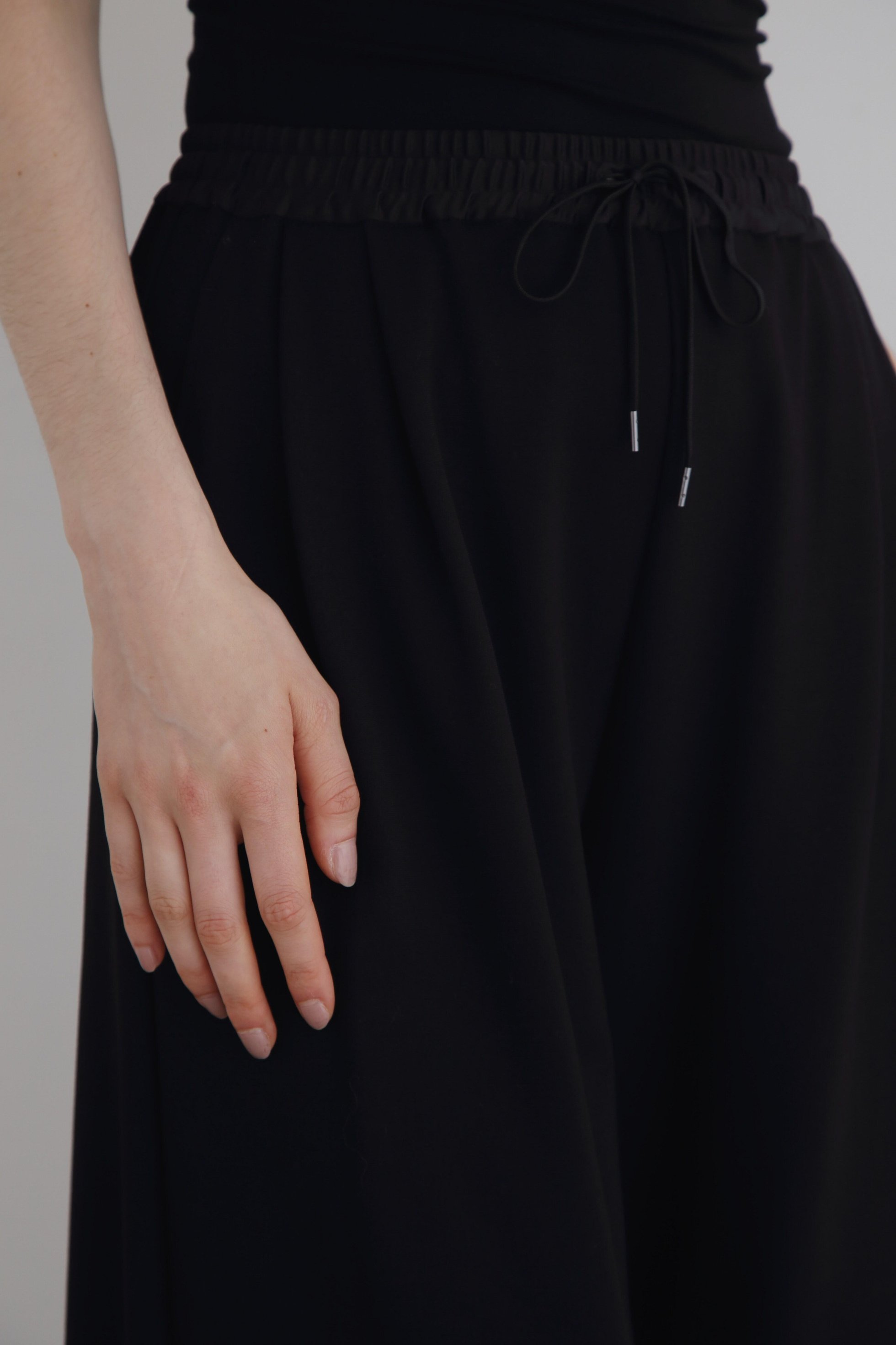 【ル フィル/LE PHIL】のヴィスポンチワイドパンツ 人気、トレンドファッション・服の通販 founy(ファニー) 　ファッション　Fashion　レディースファッション　Fashion for Women　パンツ　Pants & Trousers　ストレッチ　Stretch, Stretchy Fabric　ビッグ　Big, Oversized　ワイド　Wide, Wide Fit　other-8|ID: prp329100004571670 ipo3291000000036825440