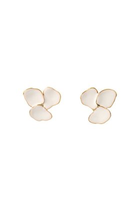 【セシル エ ジャンヌ/CECILE ET JEANNE】 エマイユ ホワイト ペタルイヤリング人気、トレンドファッション・服の通販 founy(ファニー) ファッション Fashion レディースファッション WOMEN ジュエリー Jewelry リング Rings イヤリング Earrings イヤリング Earrings ストーン Stone リュクス Luxe |ID:prp329100004572935