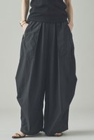 【カレンソロジー/Curensology】のドライナイロンカーゴパンツ 人気、トレンドファッション・服の通販 founy(ファニー) ファッション Fashion レディースファッション WOMEN パンツ Pants カーゴパンツ Cargo Pants タフタ Taffeta ドローコード Draw Cord ビッグ Big フィット Fit ポケット Pocket リラックス Relax NEW・新作・新着・新入荷 New Arrivals |ID:prp329100004572994