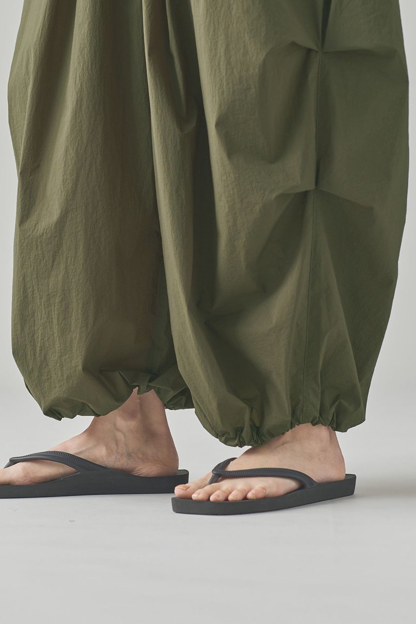 【カレンソロジー/Curensology】のドライナイロンカーゴパンツ 人気、トレンドファッション・服の通販 founy(ファニー) 　ファッション　Fashion　レディースファッション　WOMEN　パンツ　Pants　カーゴパンツ　Cargo Pants　タフタ　Taffeta　ドローコード　Draw Cord　ビッグ　Big　フィット　Fit　ポケット　Pocket　リラックス　Relax　NEW・新作・新着・新入荷　New Arrivals　other-8|ID: prp329100004572994 ipo3291000000032363160